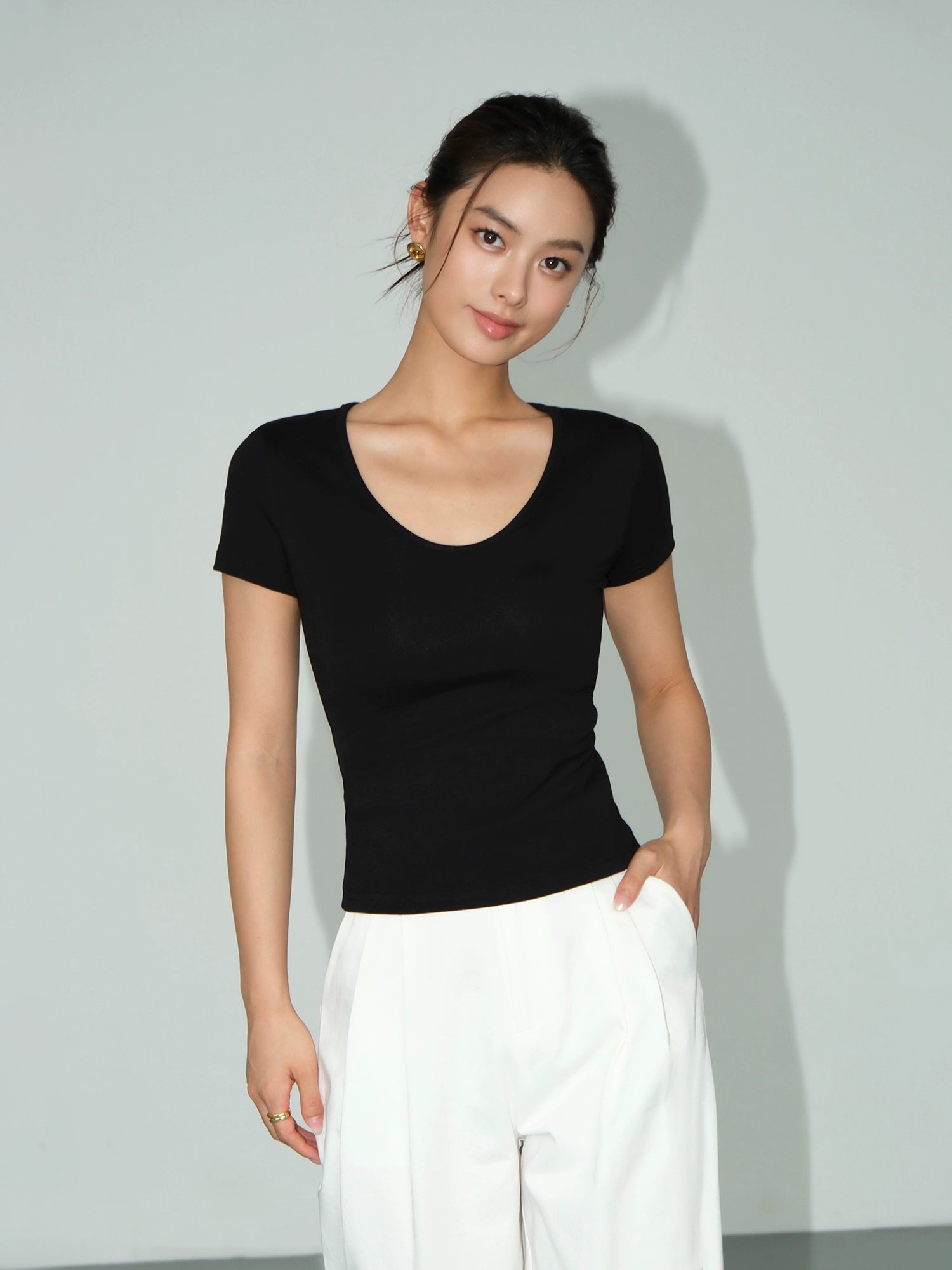 NEVA HU U Neck Short Shoulder Slim Tee
