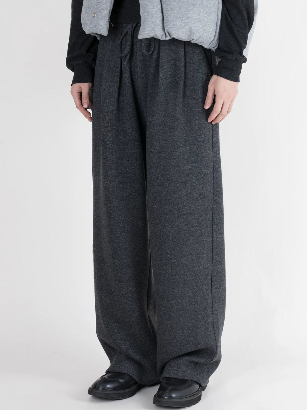 PERDU Cashmere Wool Lyocell Blend Silhouette Knitted Sweatpants