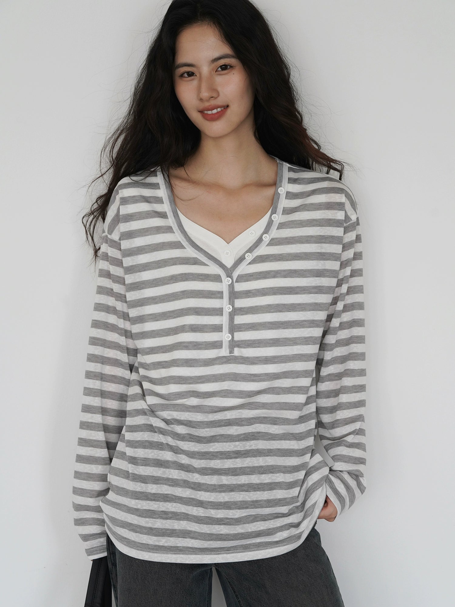 EIGHTHMONTH Lazy Wind Striped V-neck Button Long Sleeve