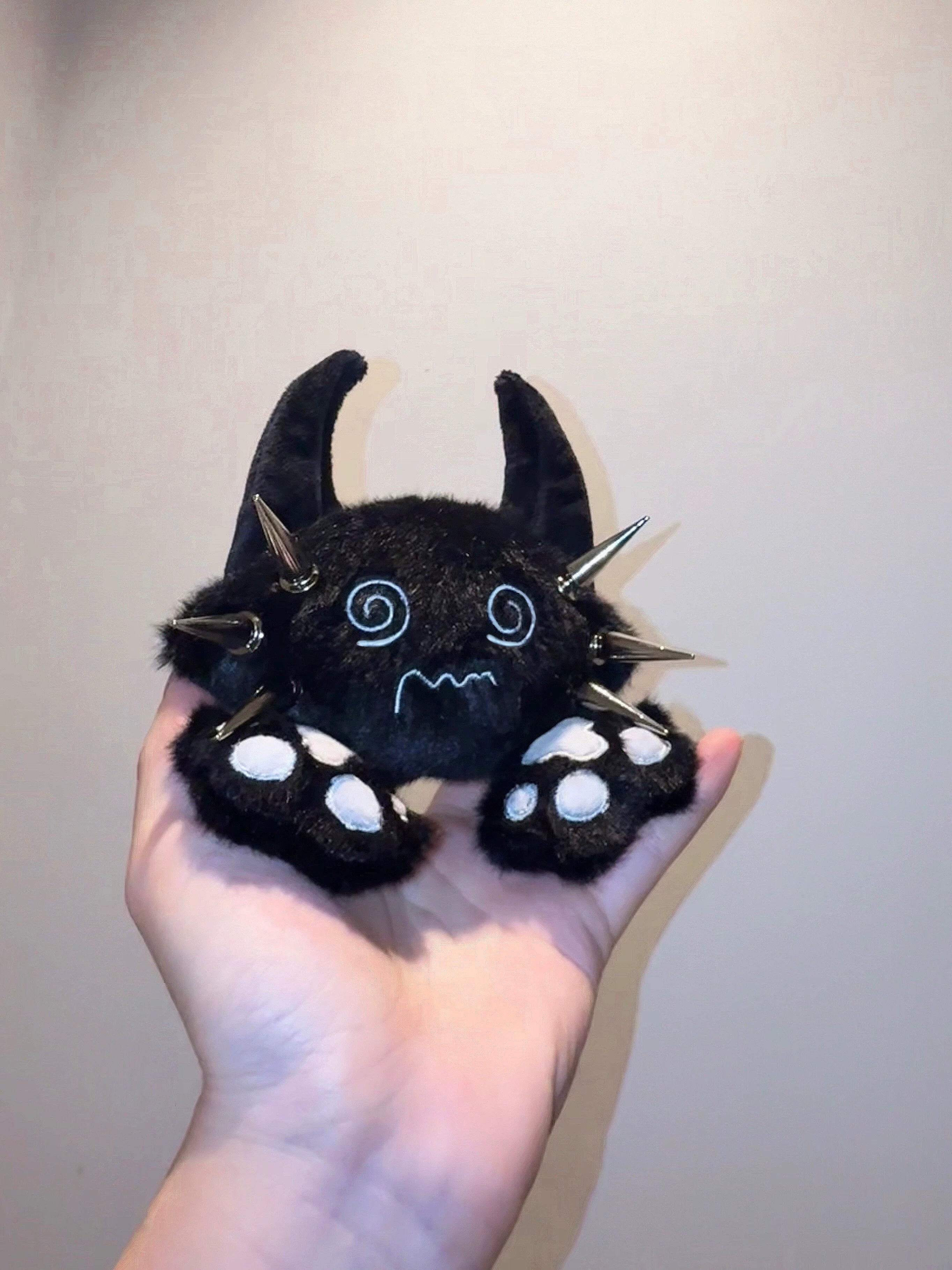 Antiphase Punk Demon Confused Meow Doll Pendant