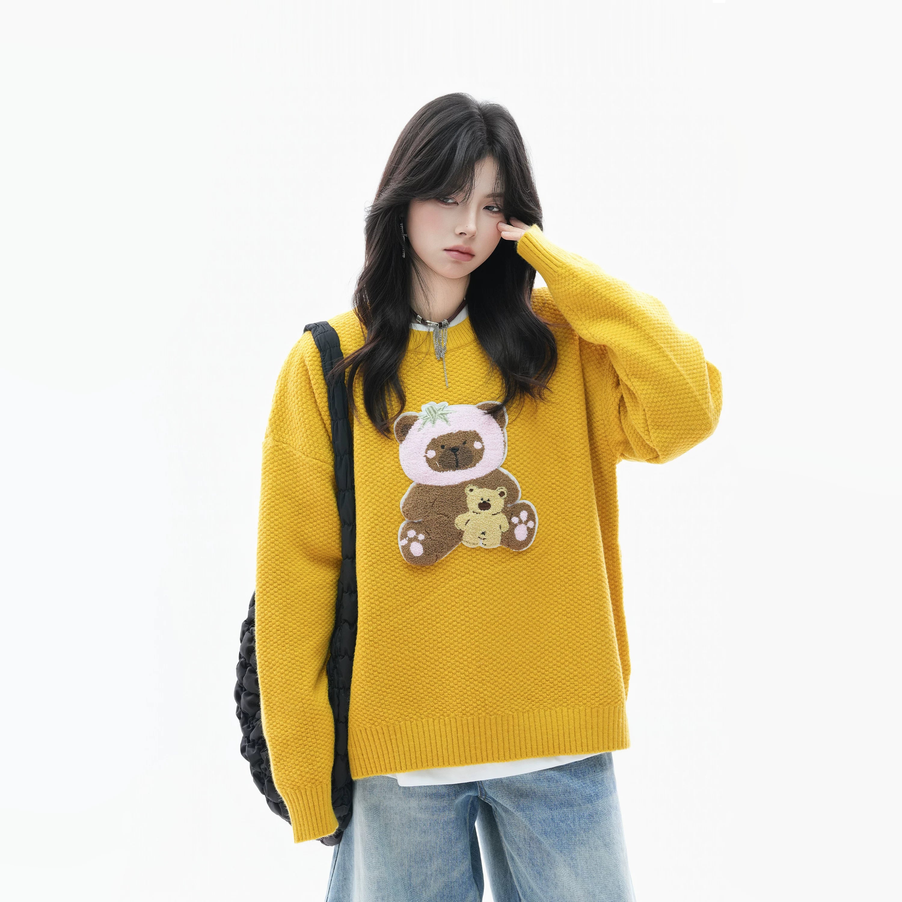 Zuocisankon Slack Soft Waxy Towel Embroidered Bear Sweater