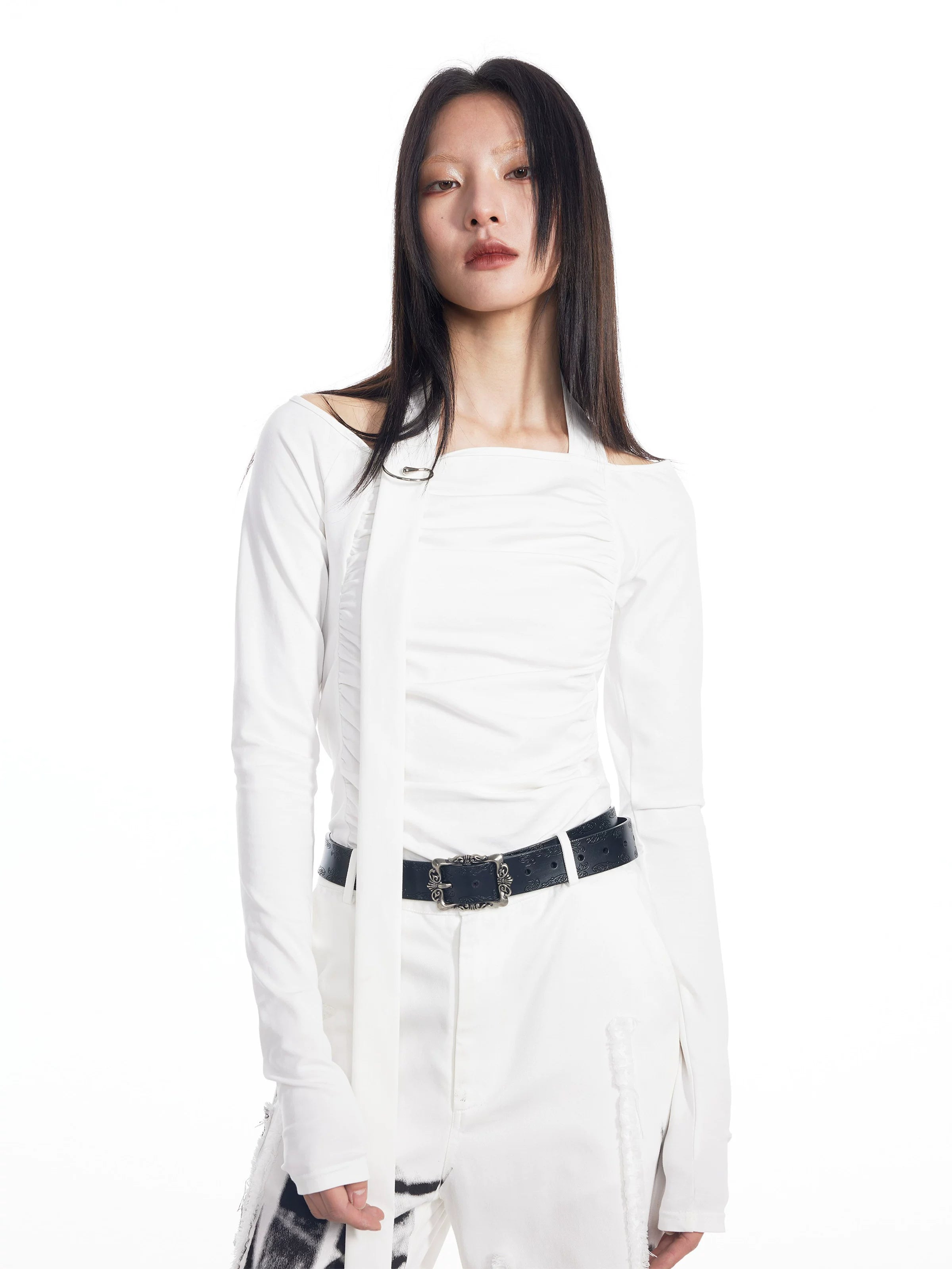 THELIGHT Pleated Metal Buckle Decorative Off-the-shoulder Long Sleeve