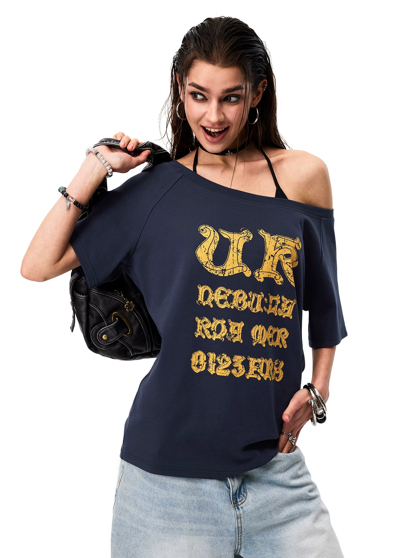 0123Start Diagonal Shoulder Contrasting Loose Tee