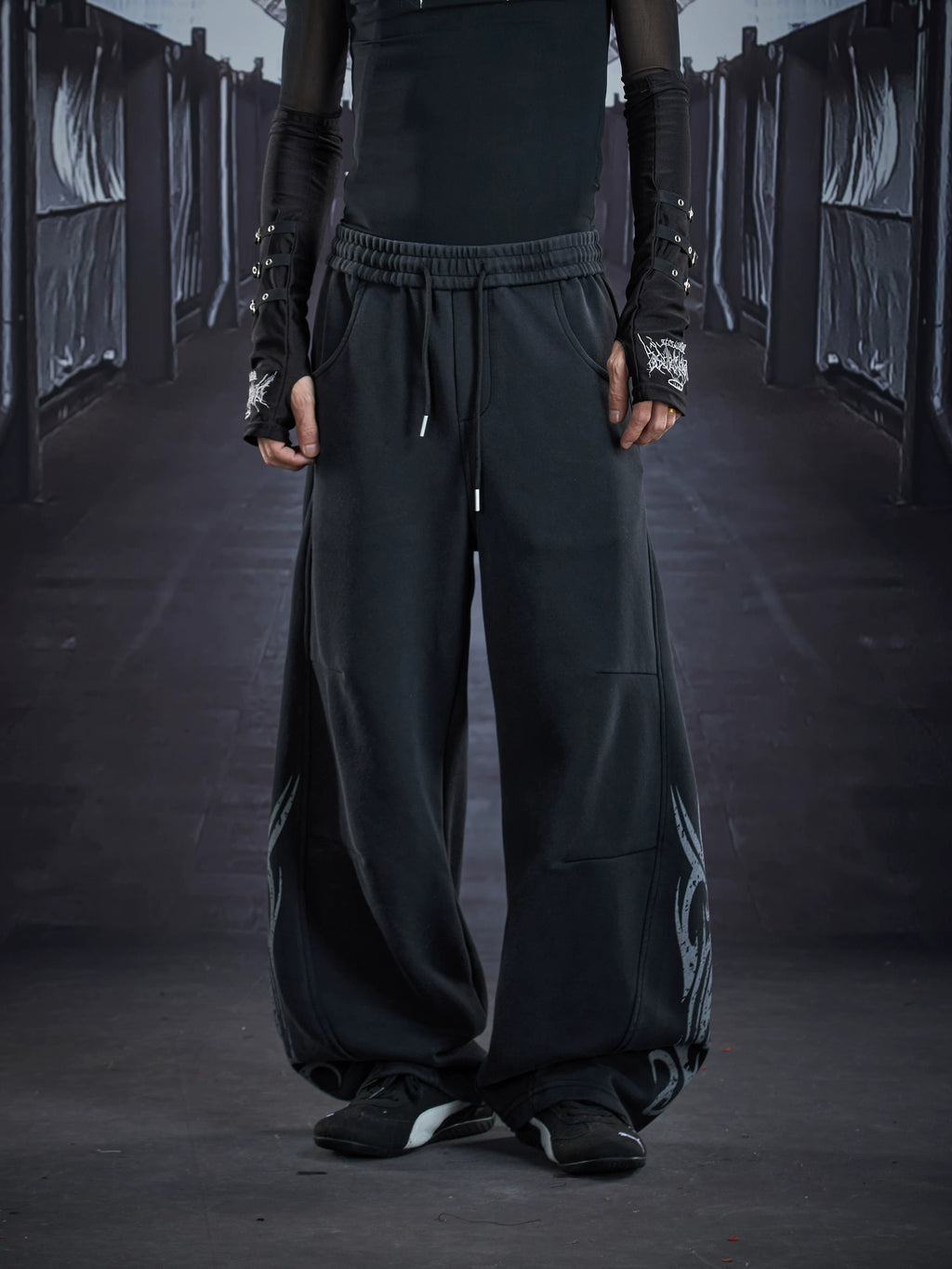 NOMANIAI Totem Print Scimitar Casual Sweatpants