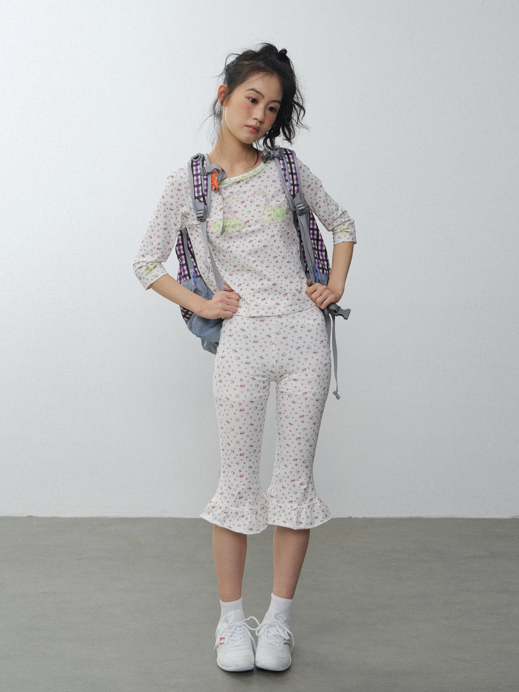 In Two Twos Lace Slim Floral Flared Trousers