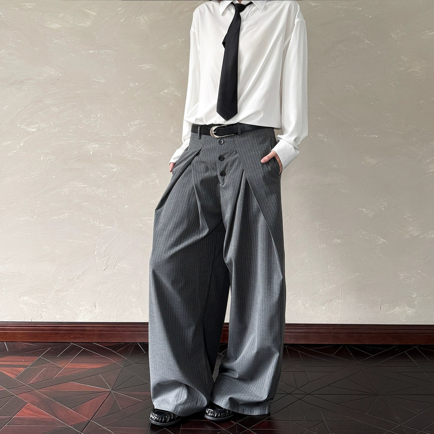 A PUEE Vintage Pleated Vertical Striped Scimitar Trousers