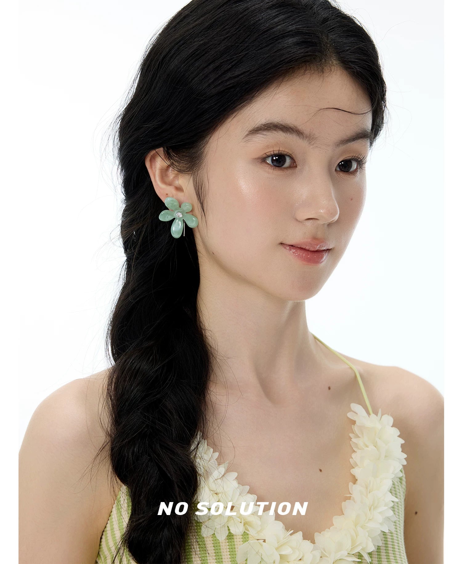 NO SOLUTION Magnolia Niche Earrings