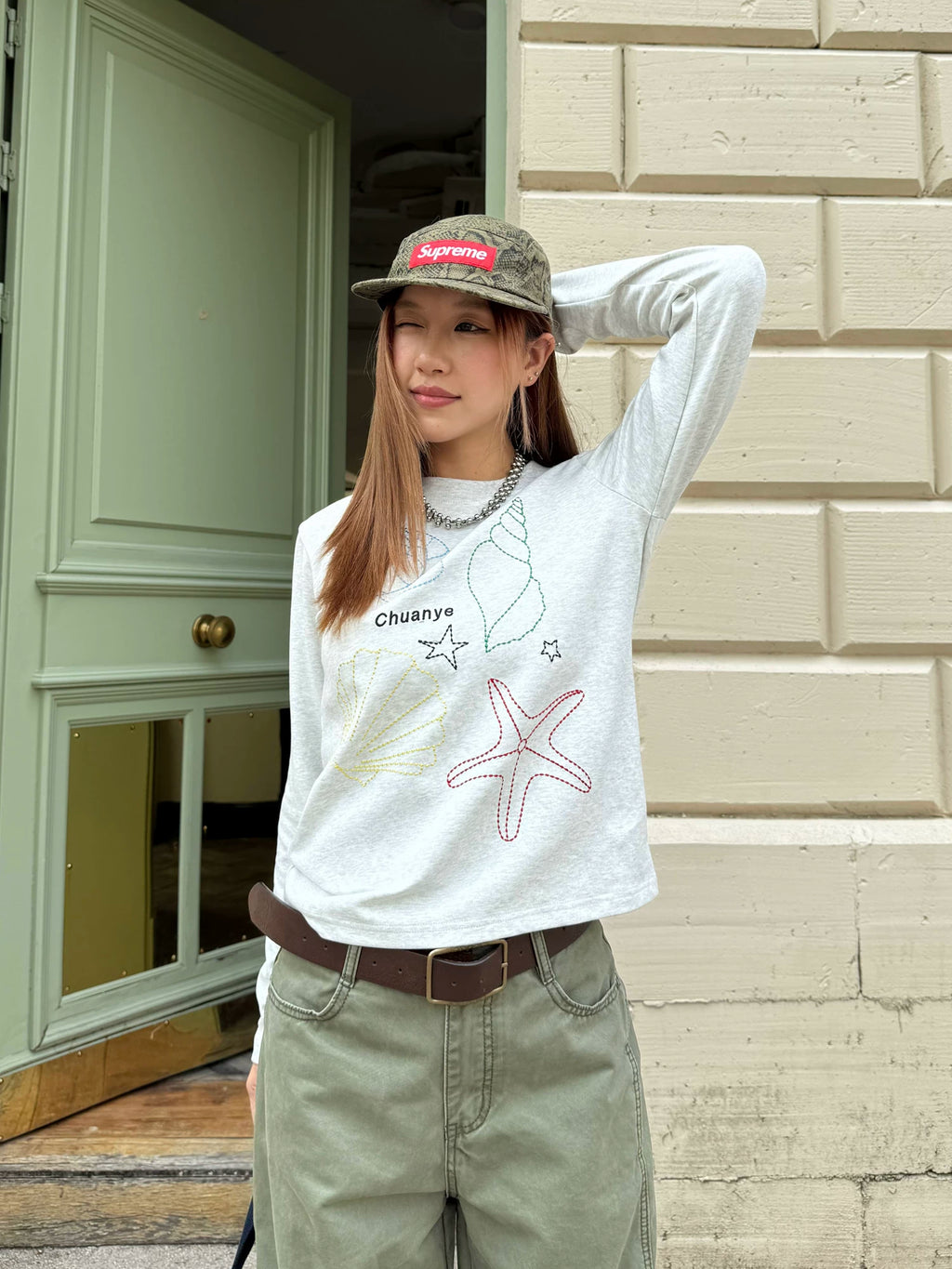 CCYE Embroidery Front Shoulder Crew Neck Slim Fit Slightly Loose Long Sleeves