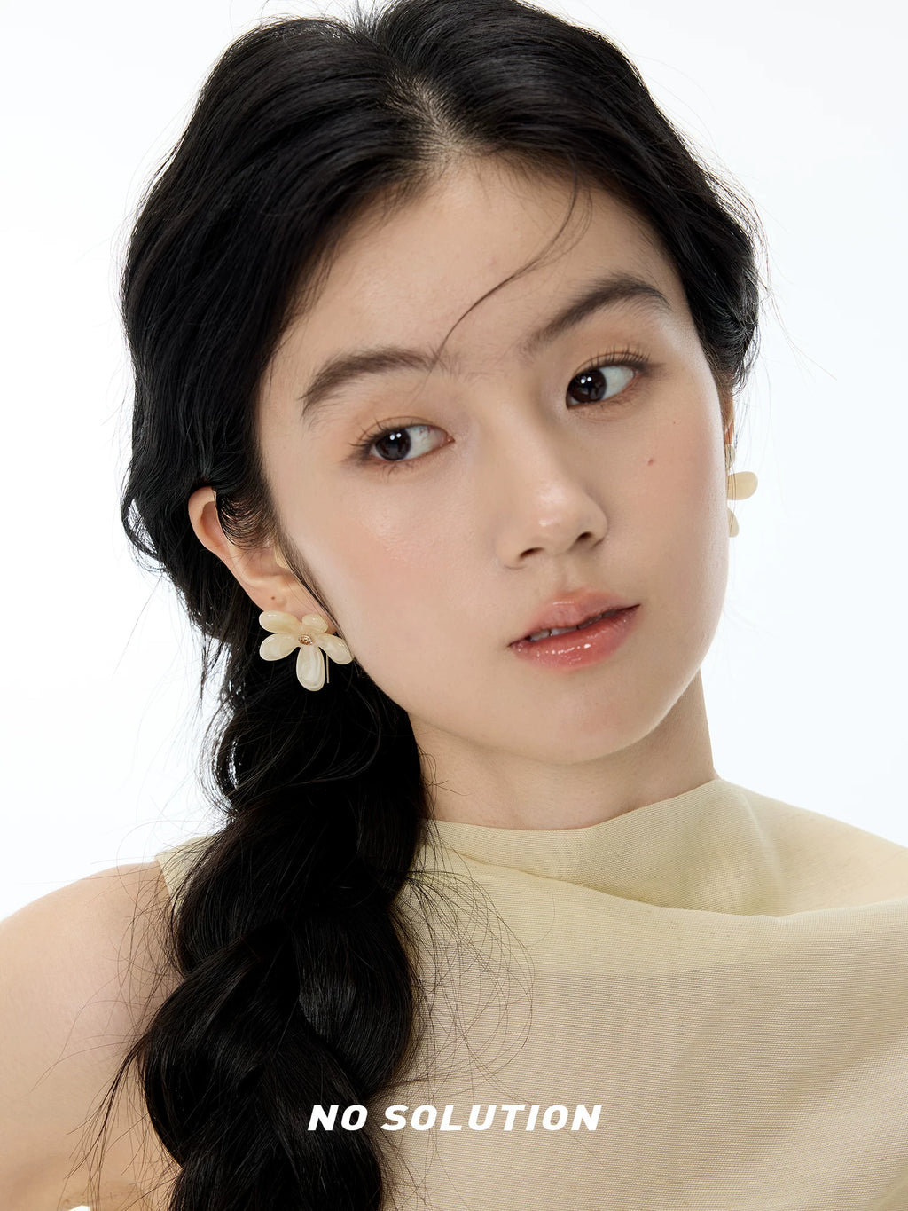 NO SOLUTION Flower Earrings