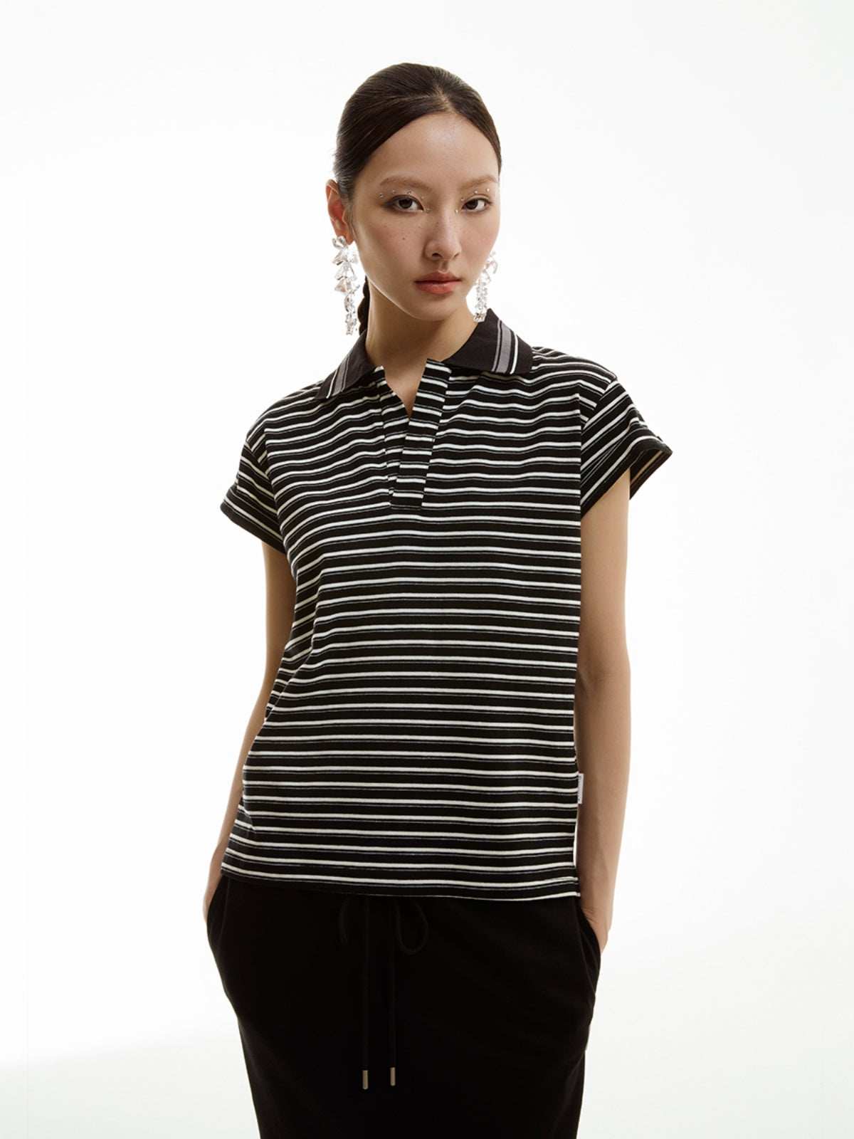 FUNKYFUN Contrast Pinstriped Lapel Tee