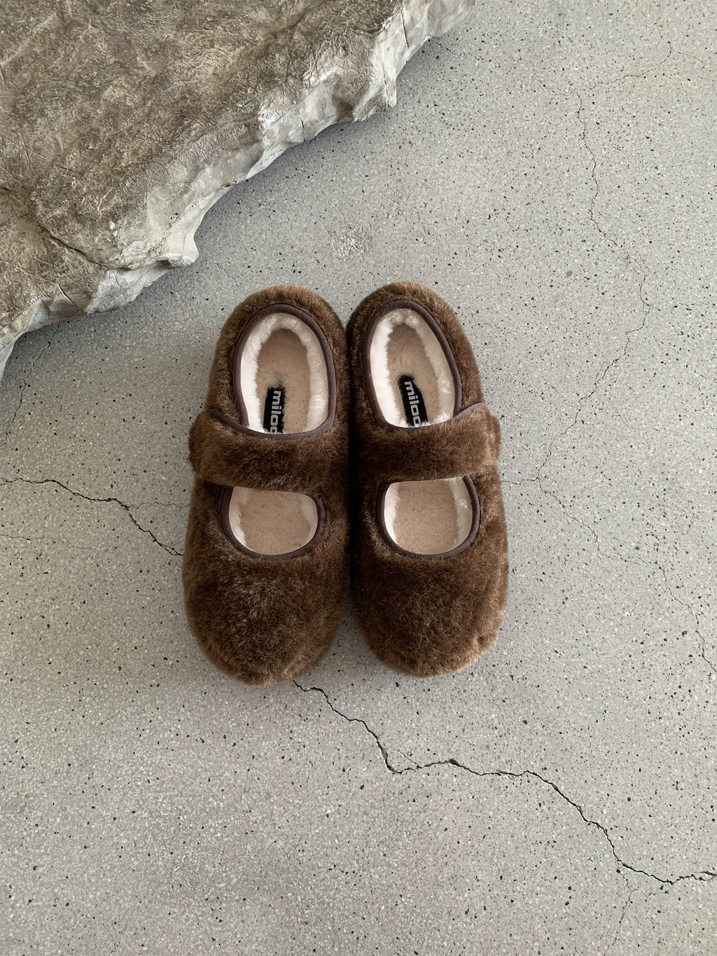 Milooey Soft-soled Velcro Bread Shoes