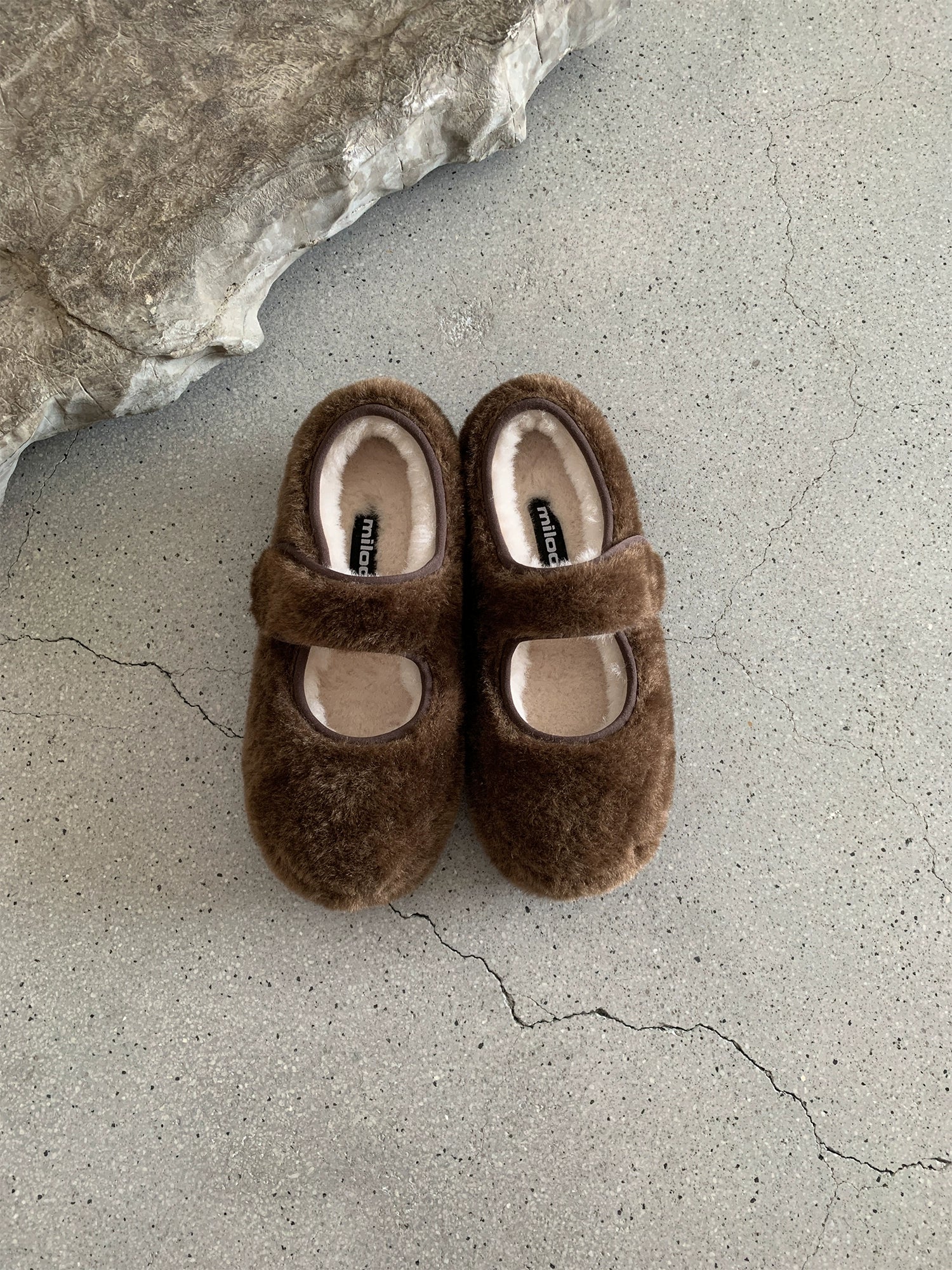 Milooey Soft-soled Velcro Bread Shoes