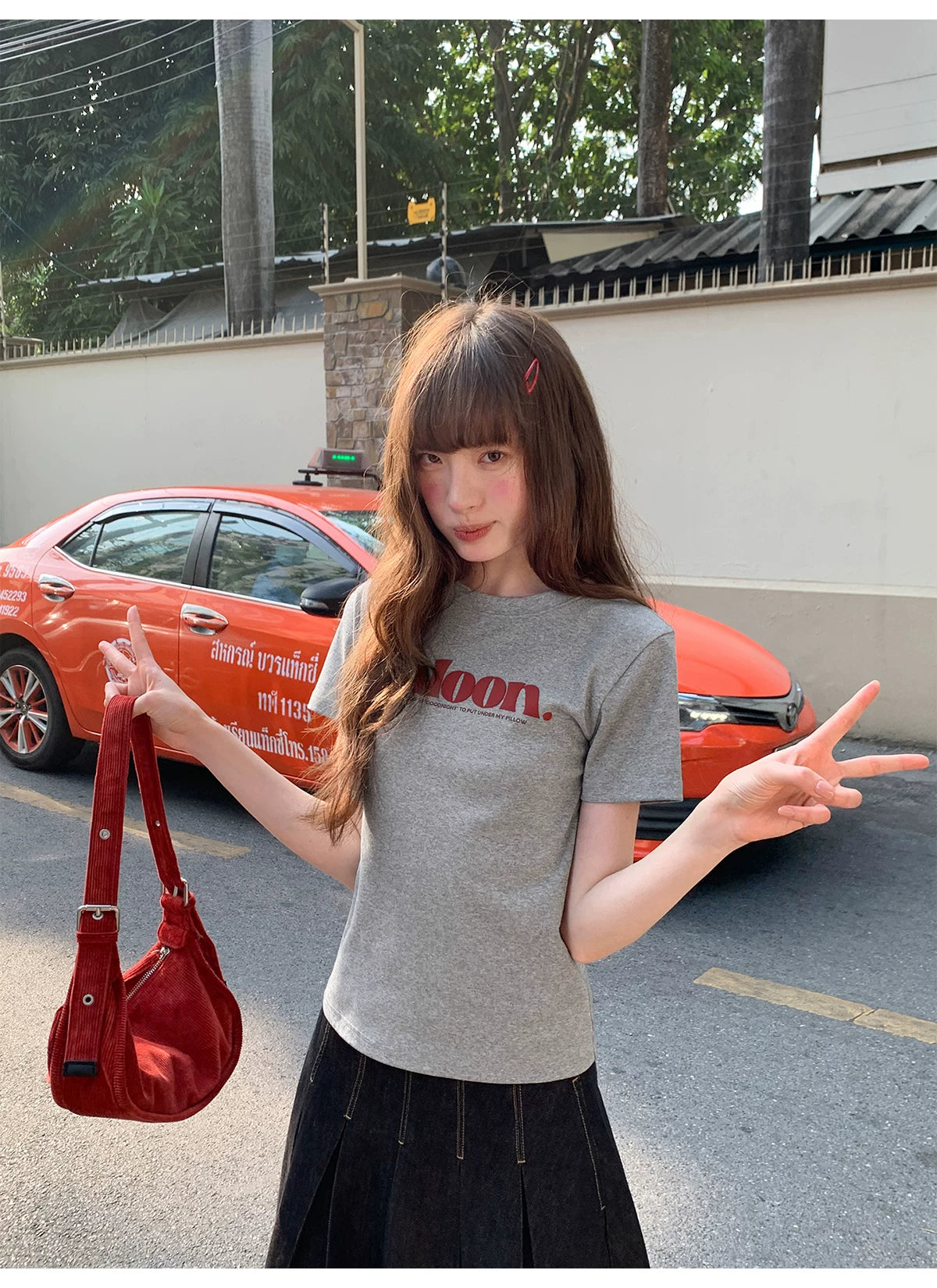 KANO Contrasting Letter Print Front Shoulder Tee