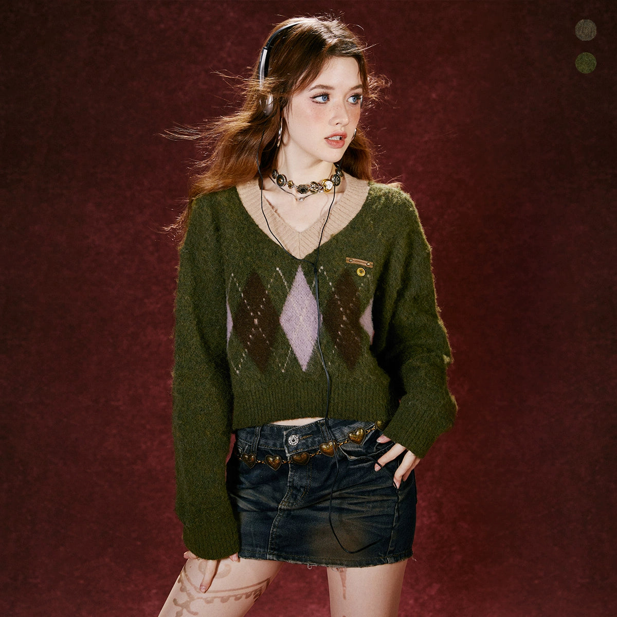 Imone Contrast Rhombus Jacquard Short V-Neck Knitted Sweater