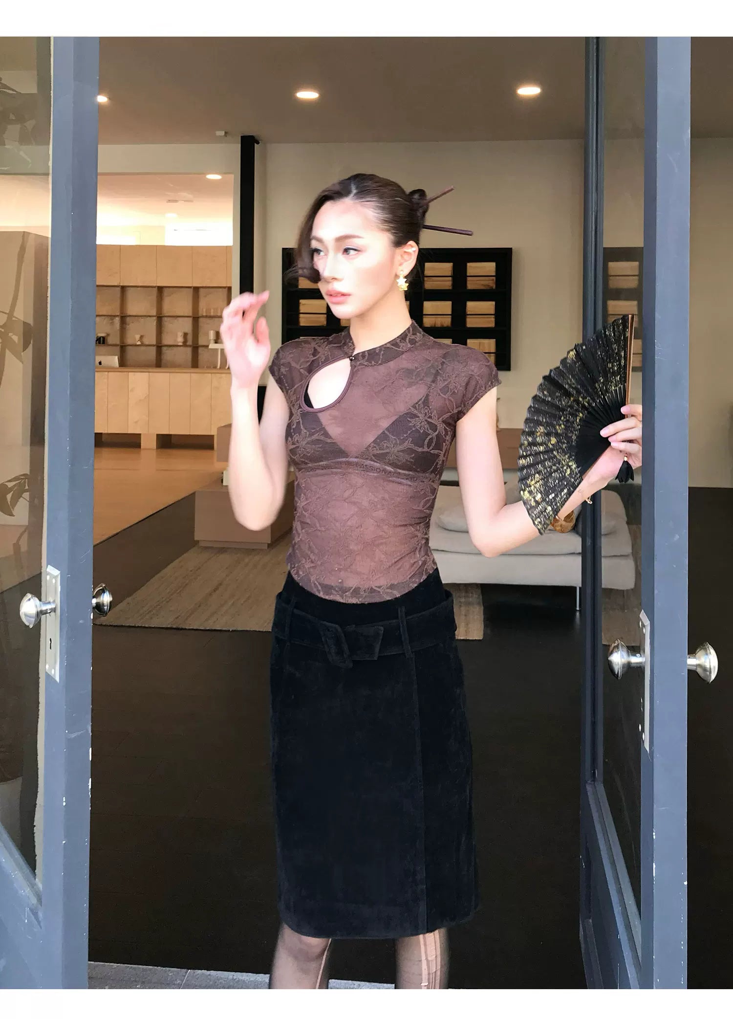 Audwyn Jacquard Hollow Slim Lace Waist Tee