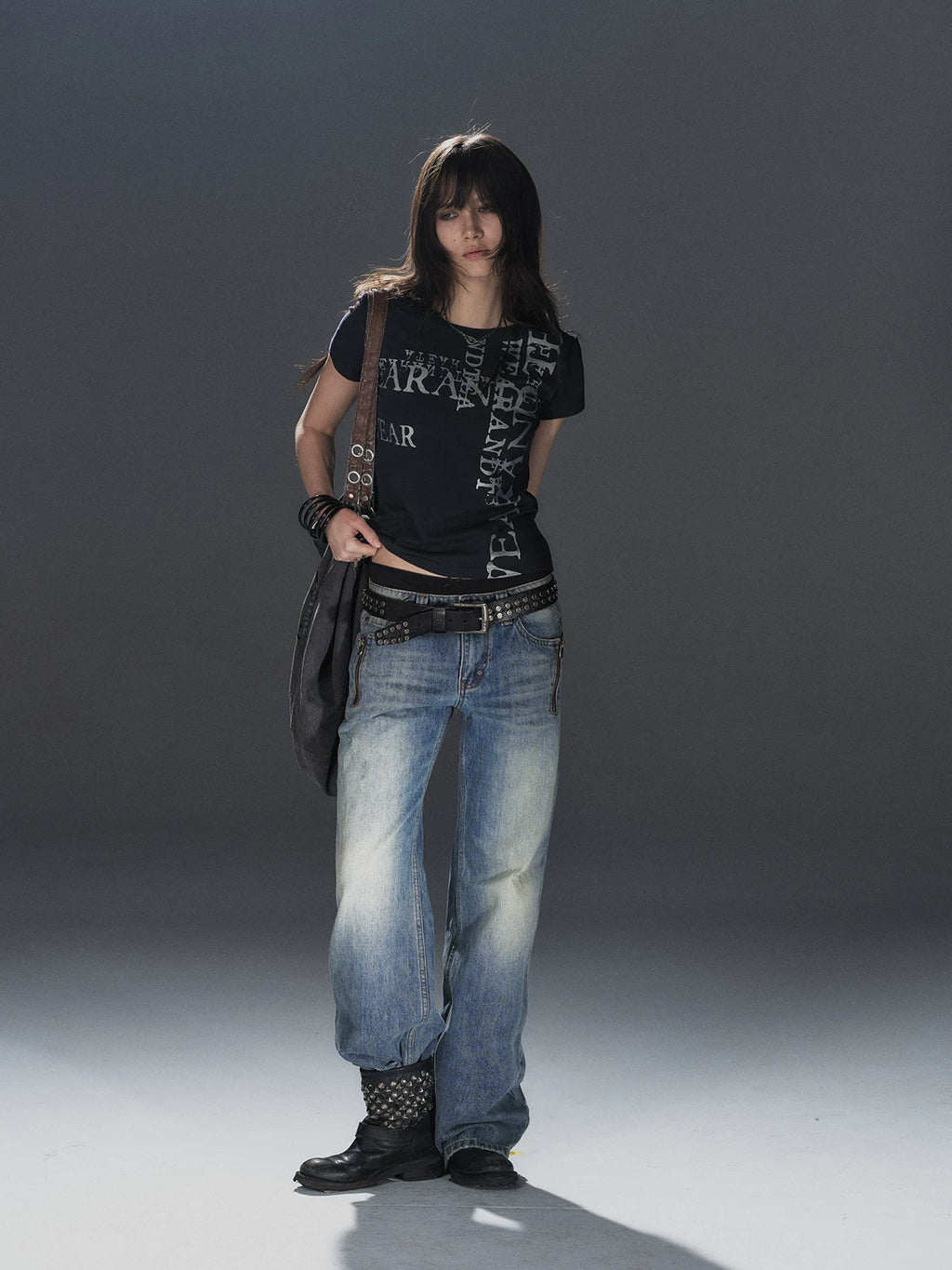 WearAndtear Letter Print Stretch Slim Shoulder Tee