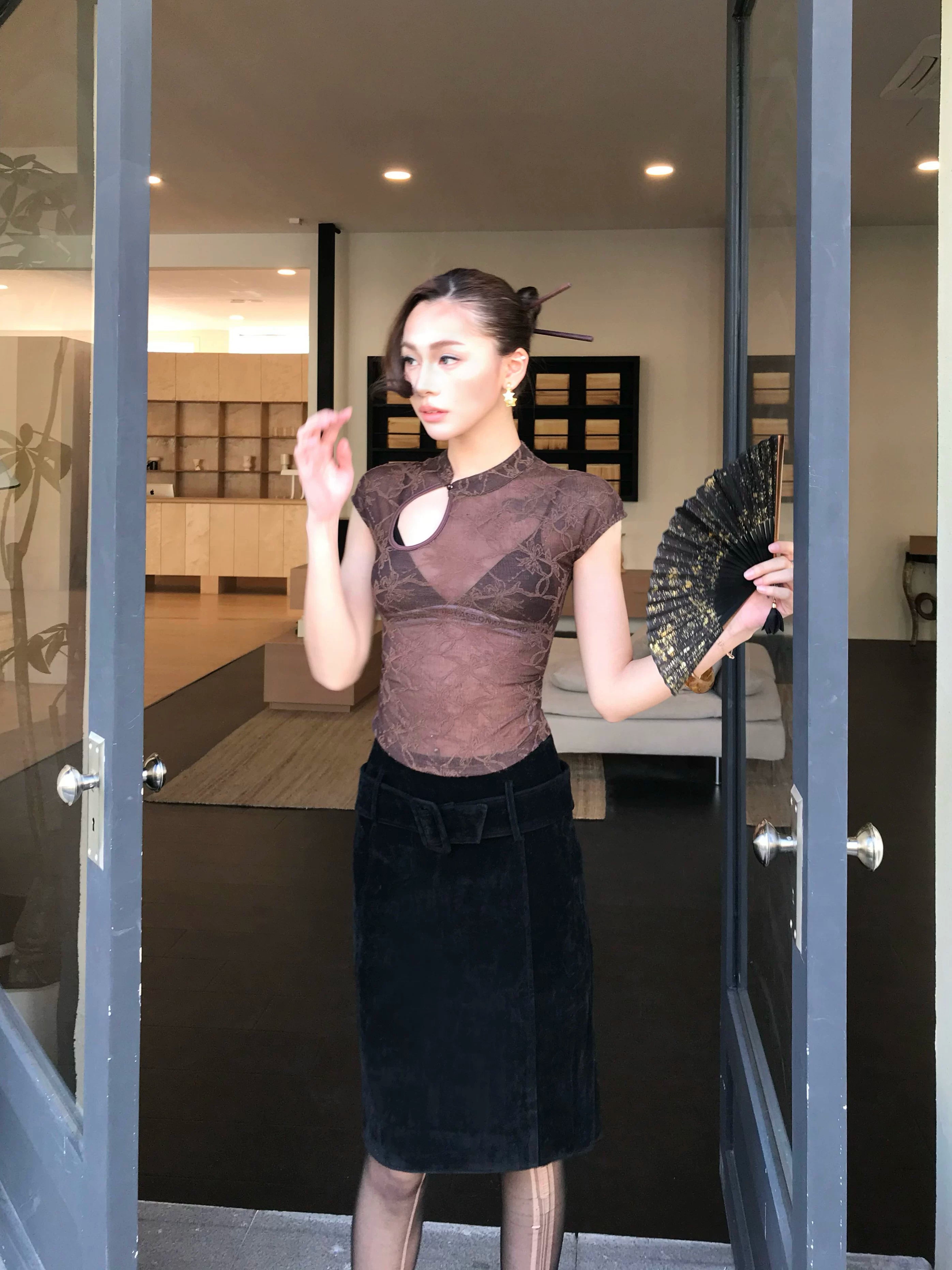 Audwyn Jacquard Hollow Slim Lace Waist Tee
