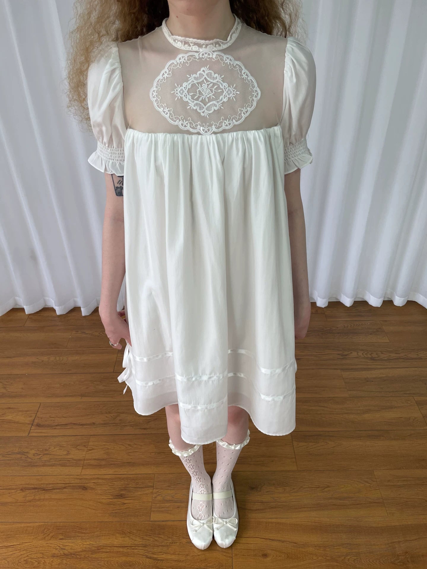 Loosesmell Lace Stitched Mesh Slim Dress
