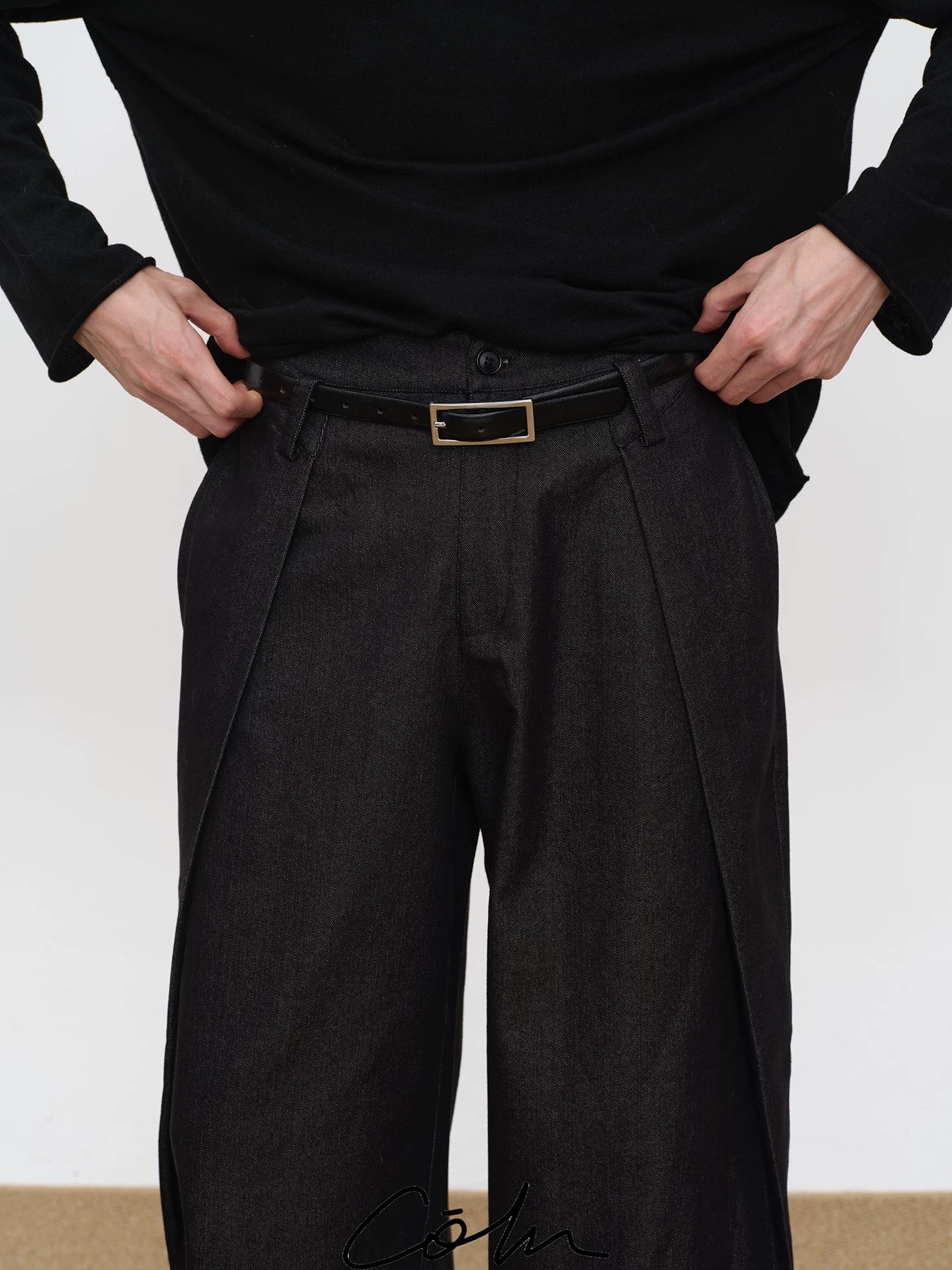 COLN Vintage Straight Jeans