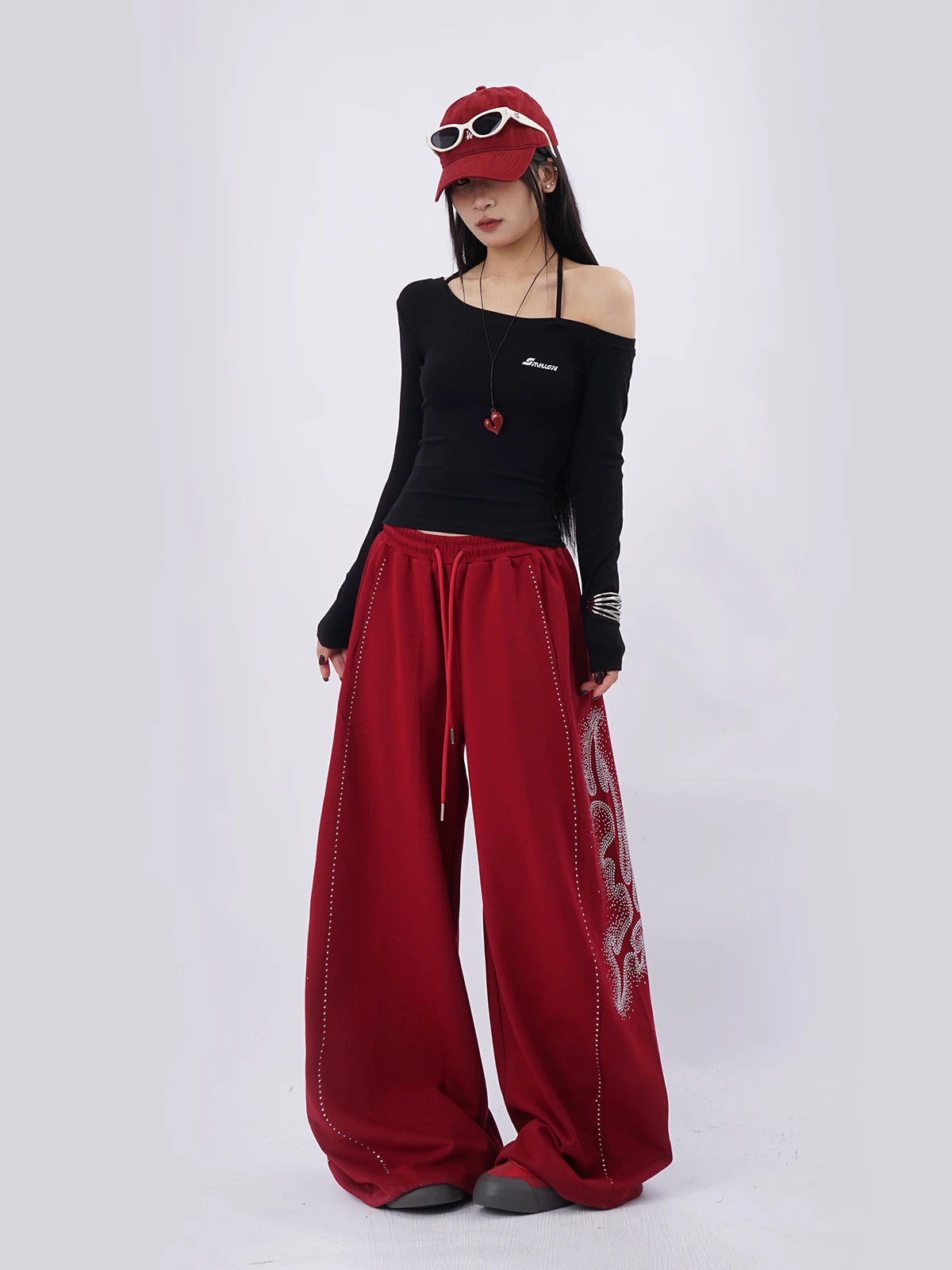 SAMUSAN Letter Embroidered Slanted Shoulder Long Sleeve