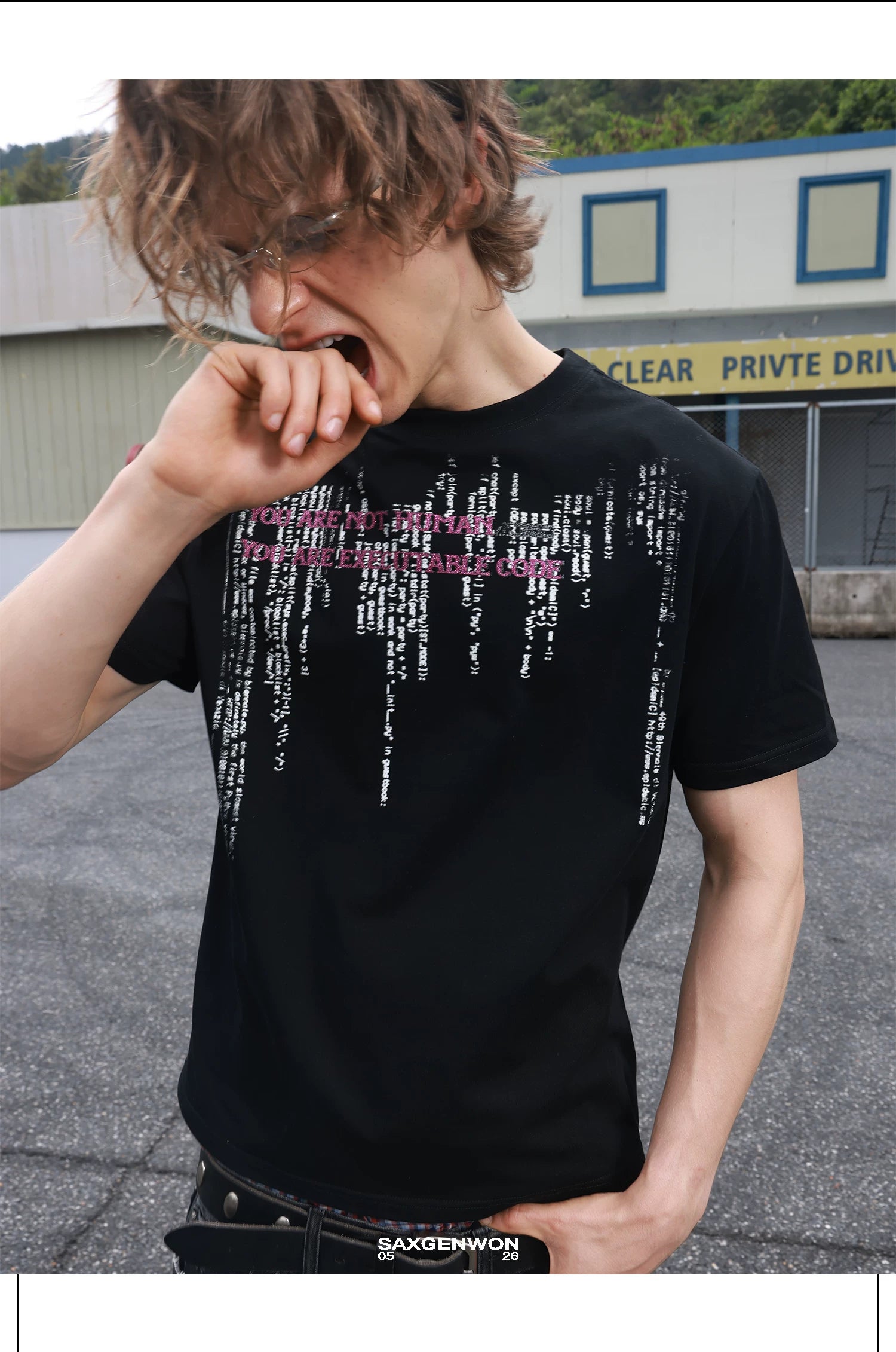 SAXGENWON Retro Hot Drill Front Shoulder Tee