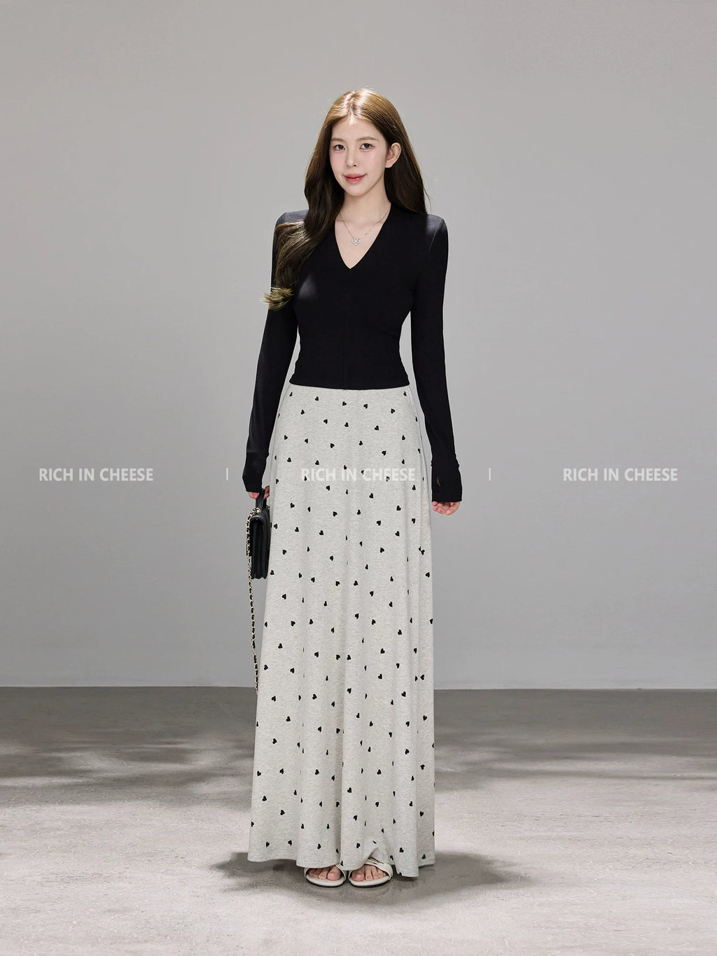 RICH IN CHEESE V-neck Stretch-knit Long-sleeved Skirt Set