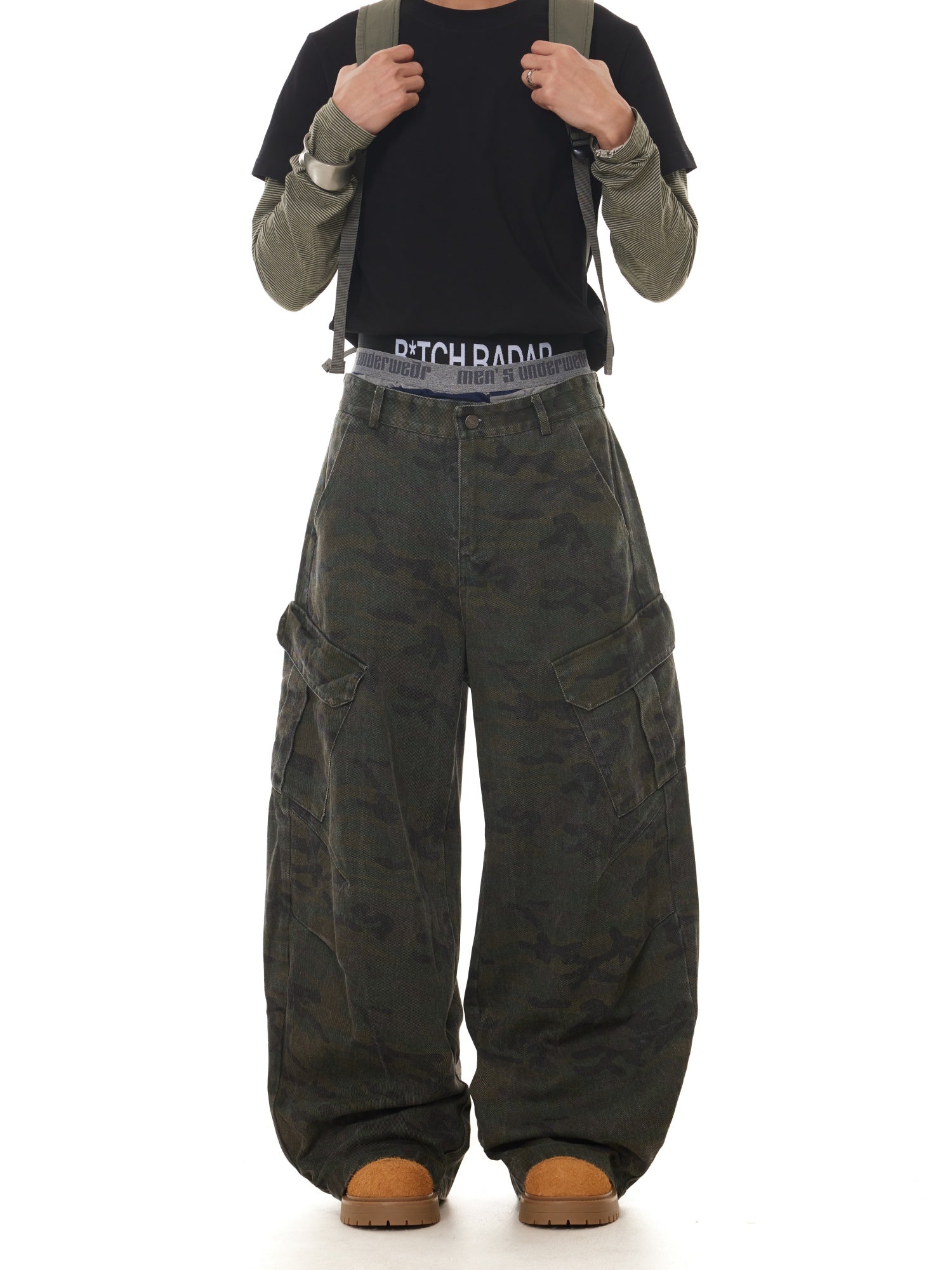 BTSG multi-pocket camouflage scimitar jeans