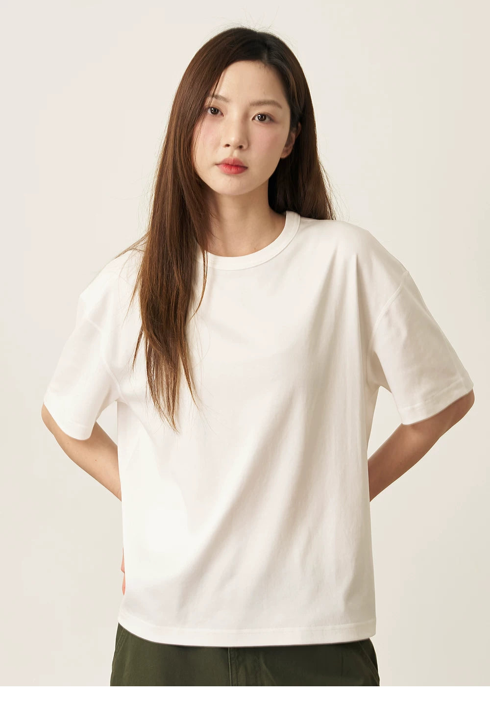 GOODLIVEABLE Small Neckline Casual Versatile Tee