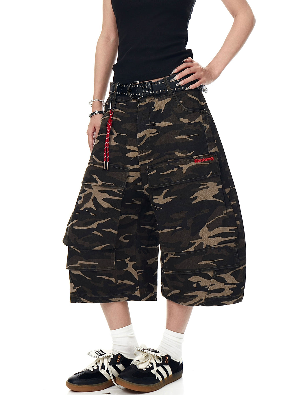 BLACKLISTS Camouflage Tooling Leg Scimitar Cropped Pants