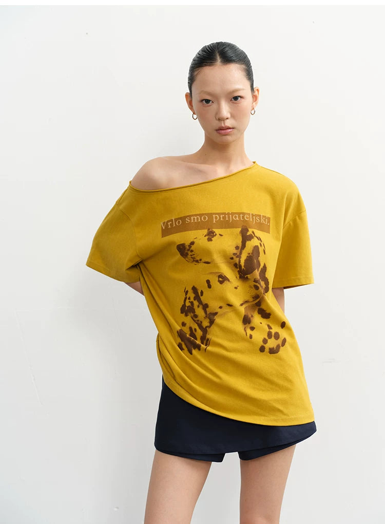 LINY LIBERTY Vintage Dalmatian Print Slanted Shoulder Knit Tee