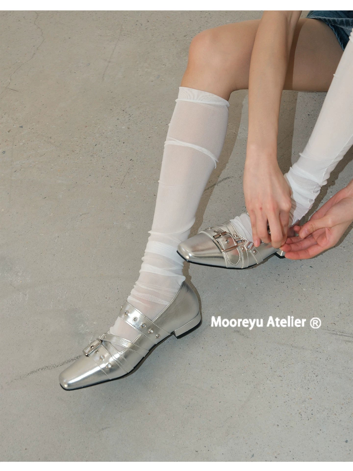 Mooreyu Vintage Leather Small Square Head Rivet Flats