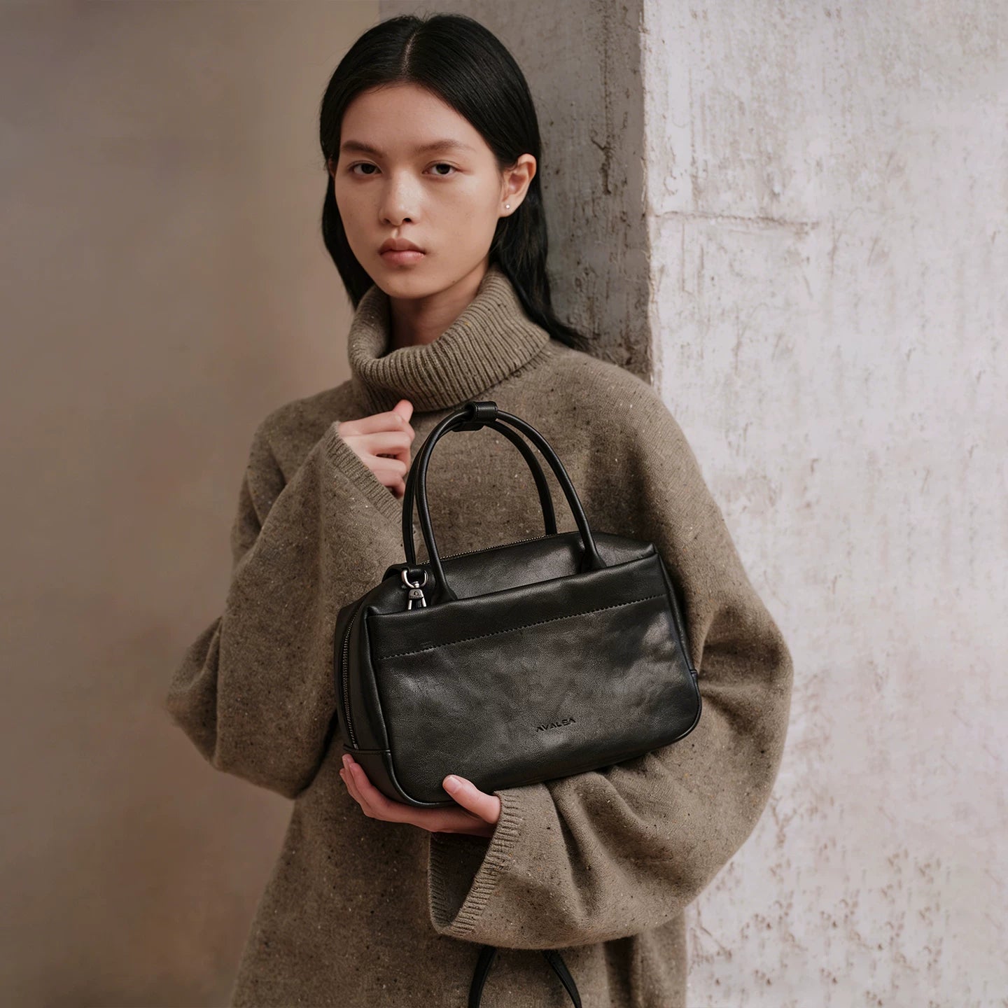 AVALEA Vintage Handheld Shoulder Bag