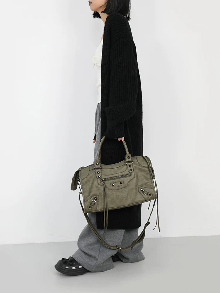 JANDRESS Paris Rivet Large Capacity Messenger Bag