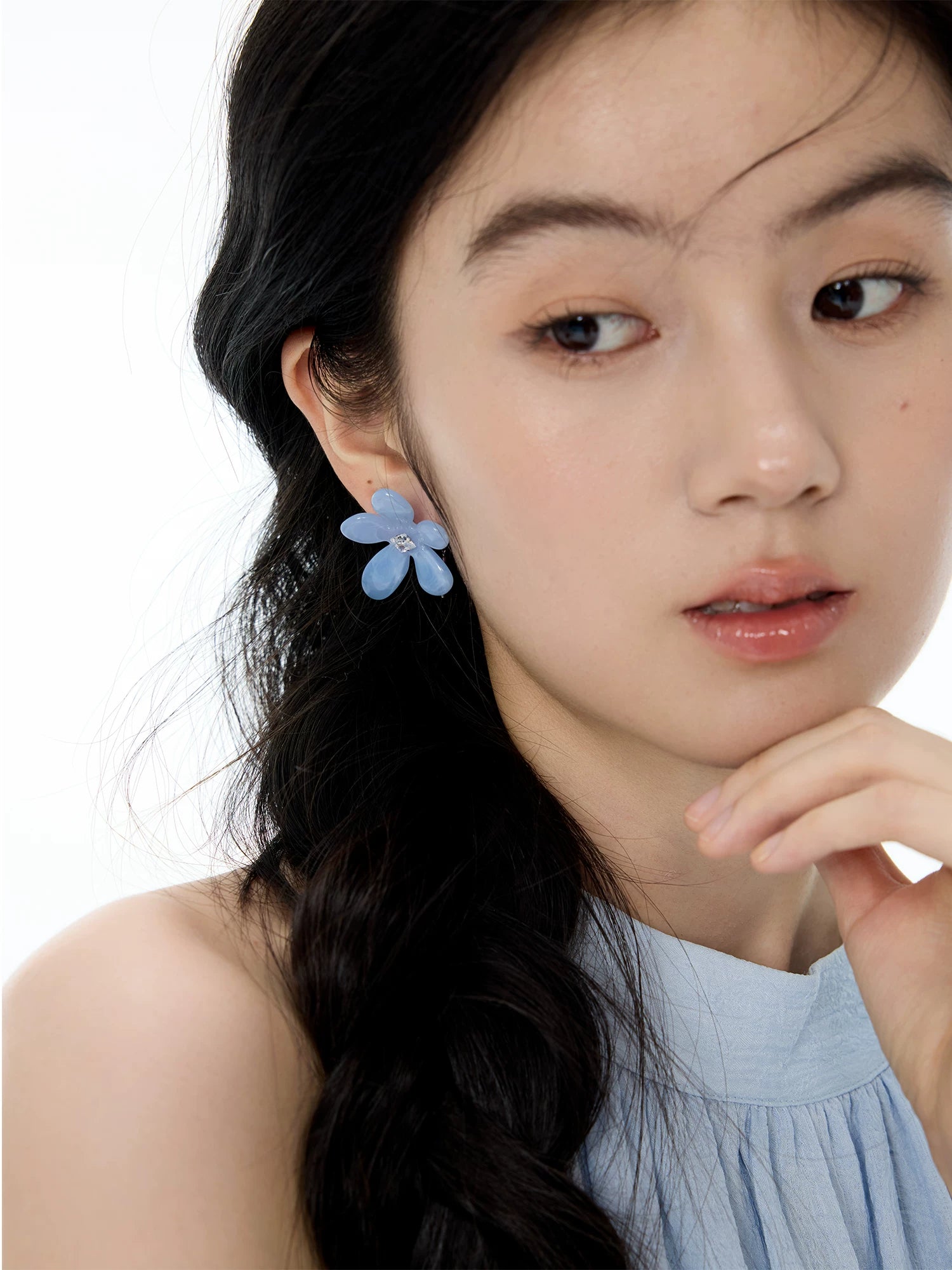 NO SOLUTION Silver Orchid Niche Earrings