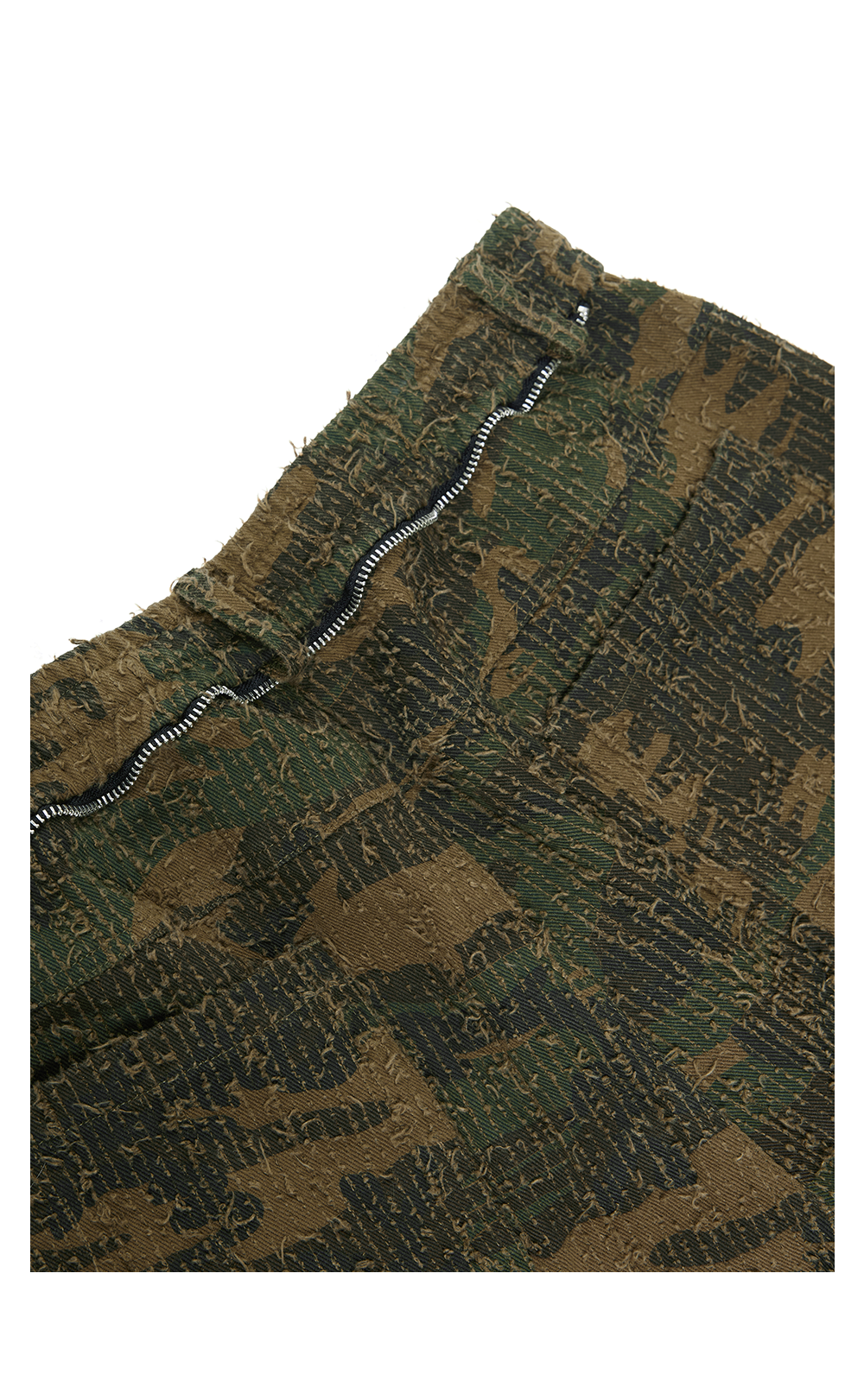 RELABEL Sticker Embroidery Contrasting Color Camouflage Eight-point Shorts