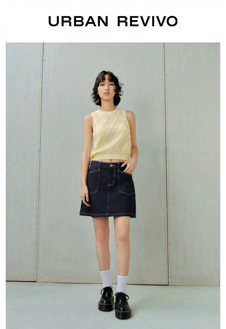 URBAN REVIVO Elegant Three-dimensional Rhombus Texture Knitted Sweater