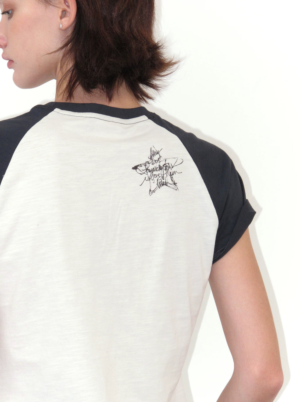 NOT UGLY Splicing Shoulder Sleeve Slim Tee