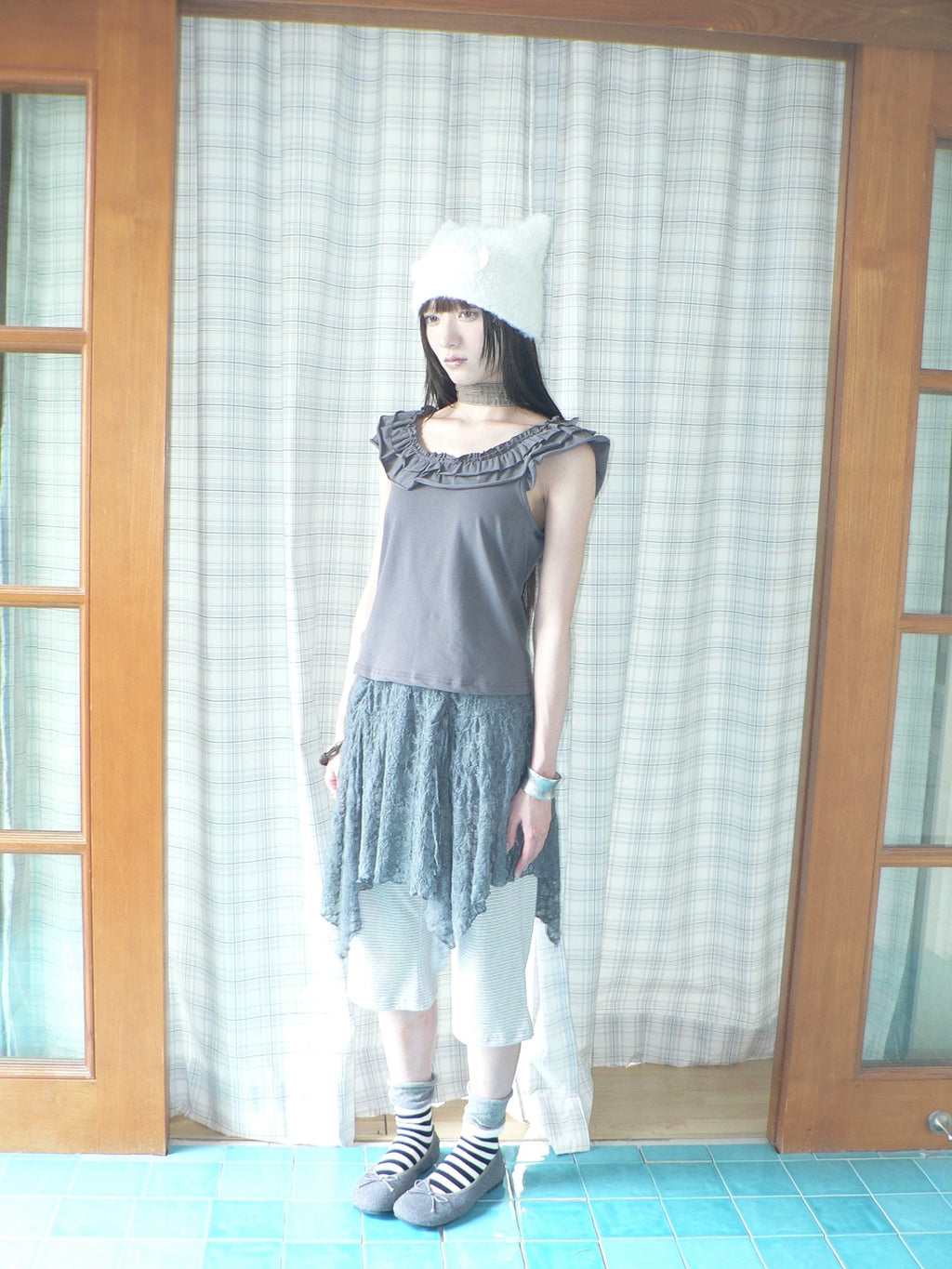Ang: Project Retro U Neck Ruffle Leaf Edge Tee