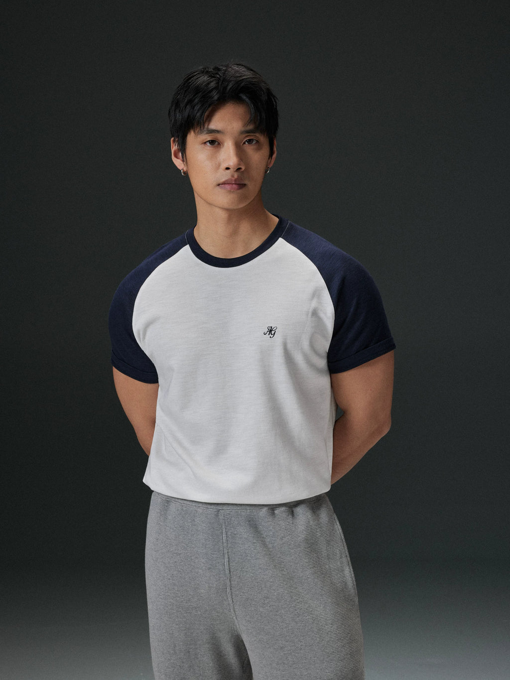 AFTERGLOW Contrast Color Shoulder Sleeve Slim Tee