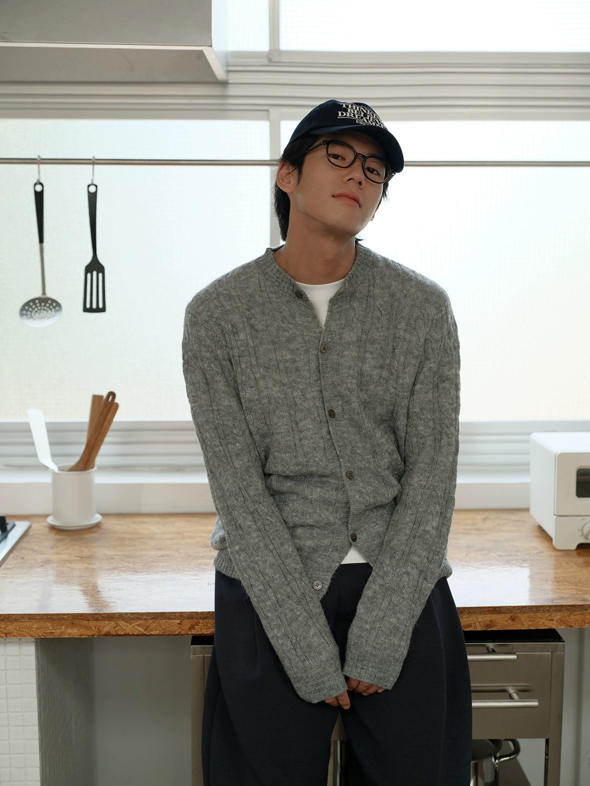 CARPEM Thin Twist Simple Knitted Cardigan Sweater