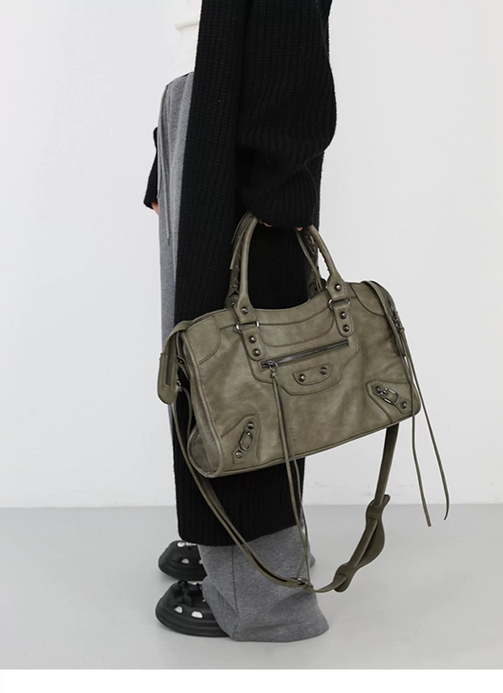 JANDRESS Paris Rivet Large Capacity Messenger Bag