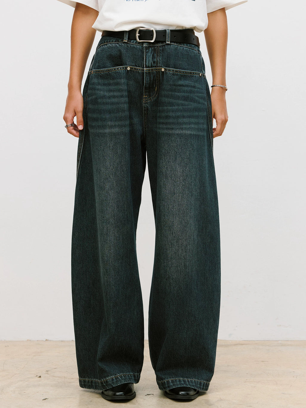 LR MADE Contrast Rivet Scimitar Jeans