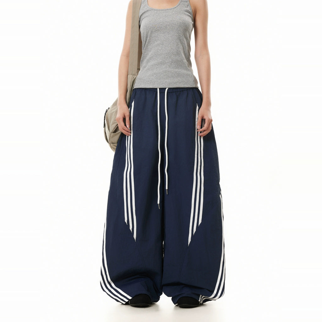 BTSG Retro Three-bar Striped Scimitar Sweatpants