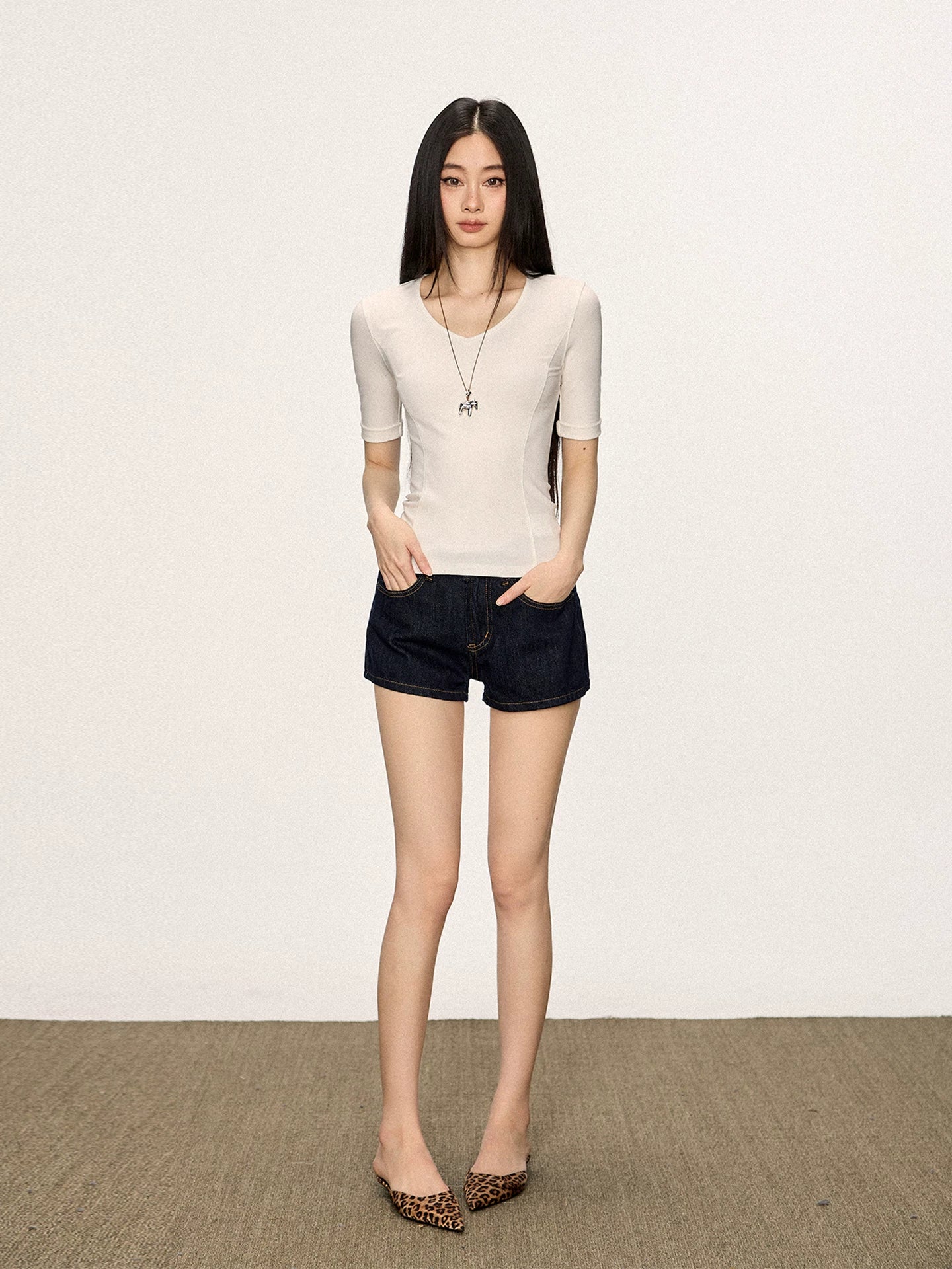 Cherry Melody Slim V Neck Mid Sleeve Tee