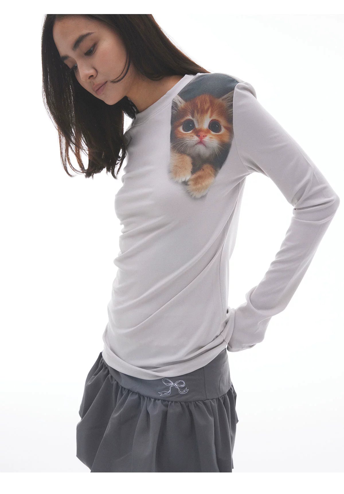 EeeeArtmonster Cat Head Shoulder Print Stacking Bottom Sweater