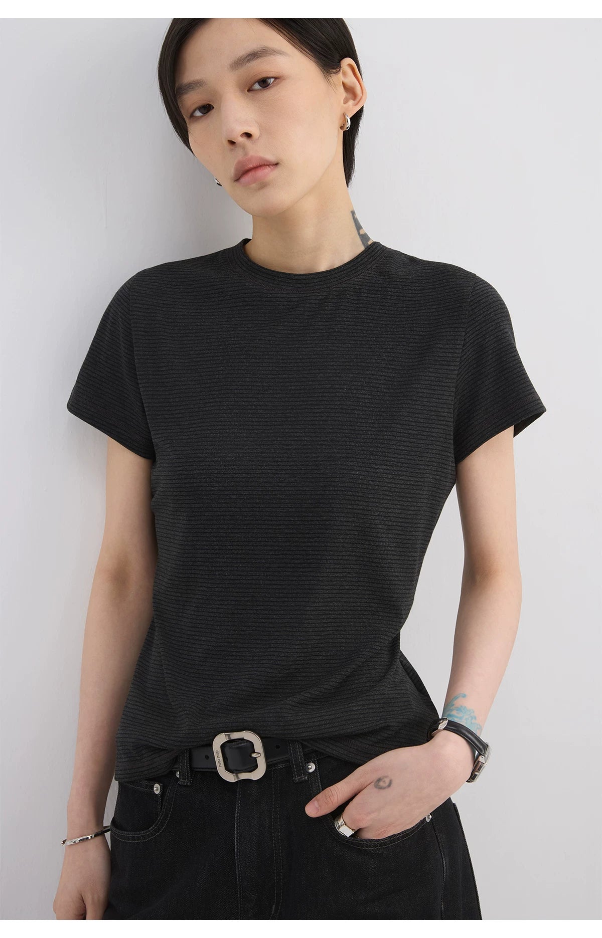 Sameuoo Front Shoulder Slim Striped Tee