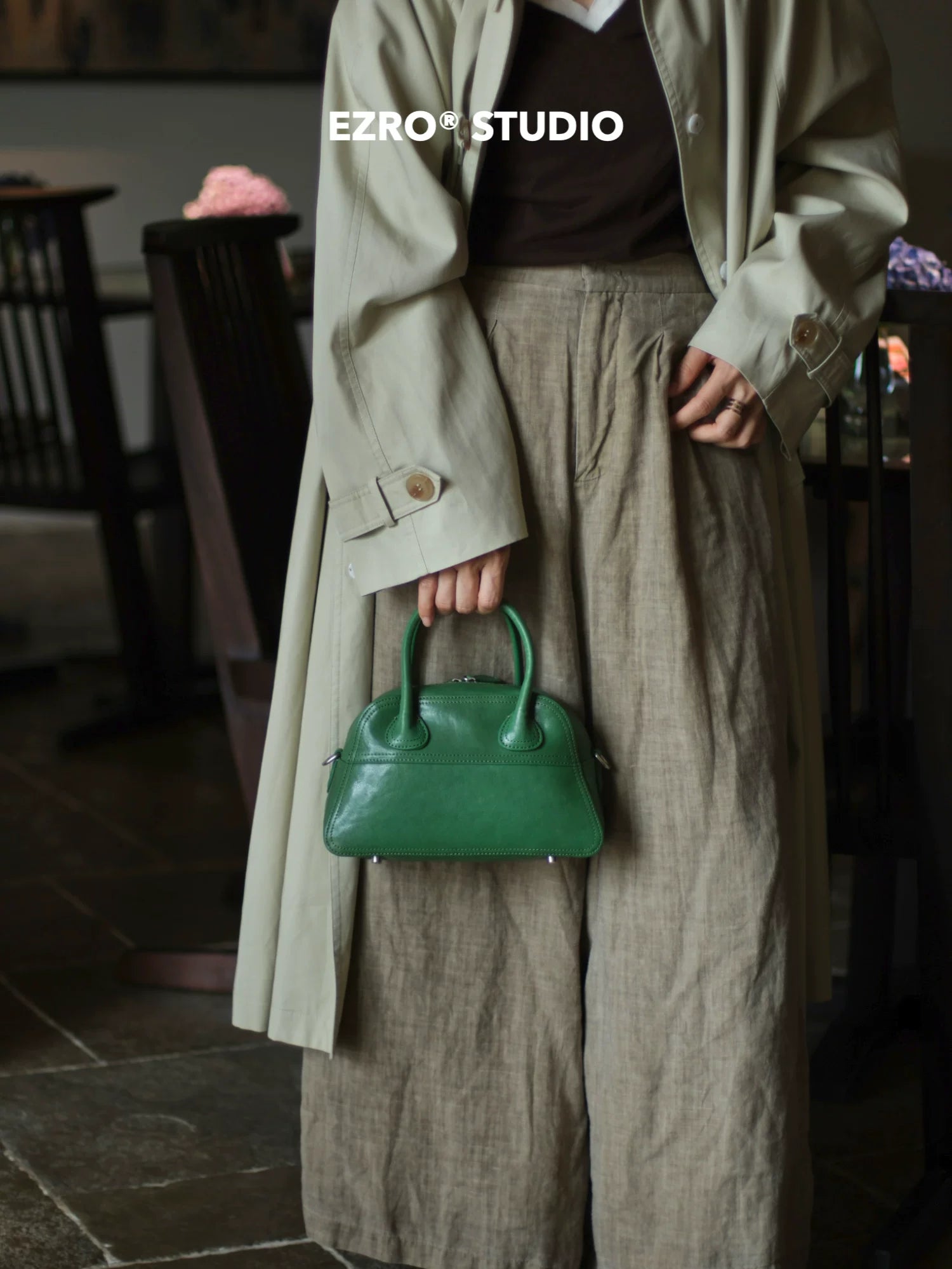 EZRO Simple and Versatile Leather Handbag