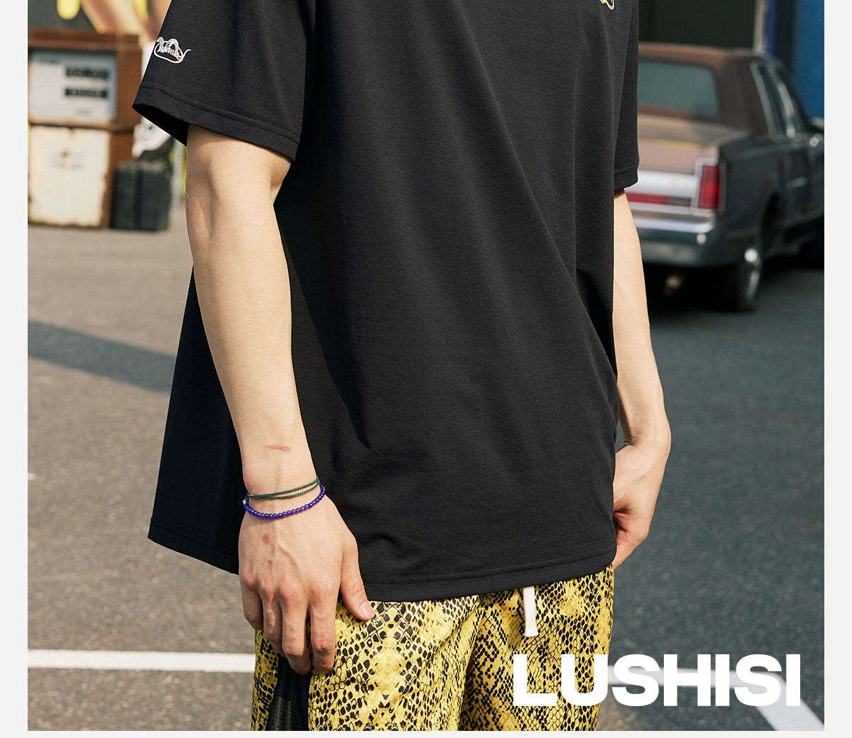LUSHISI Retro Quick-drying Breathable Sports Tee