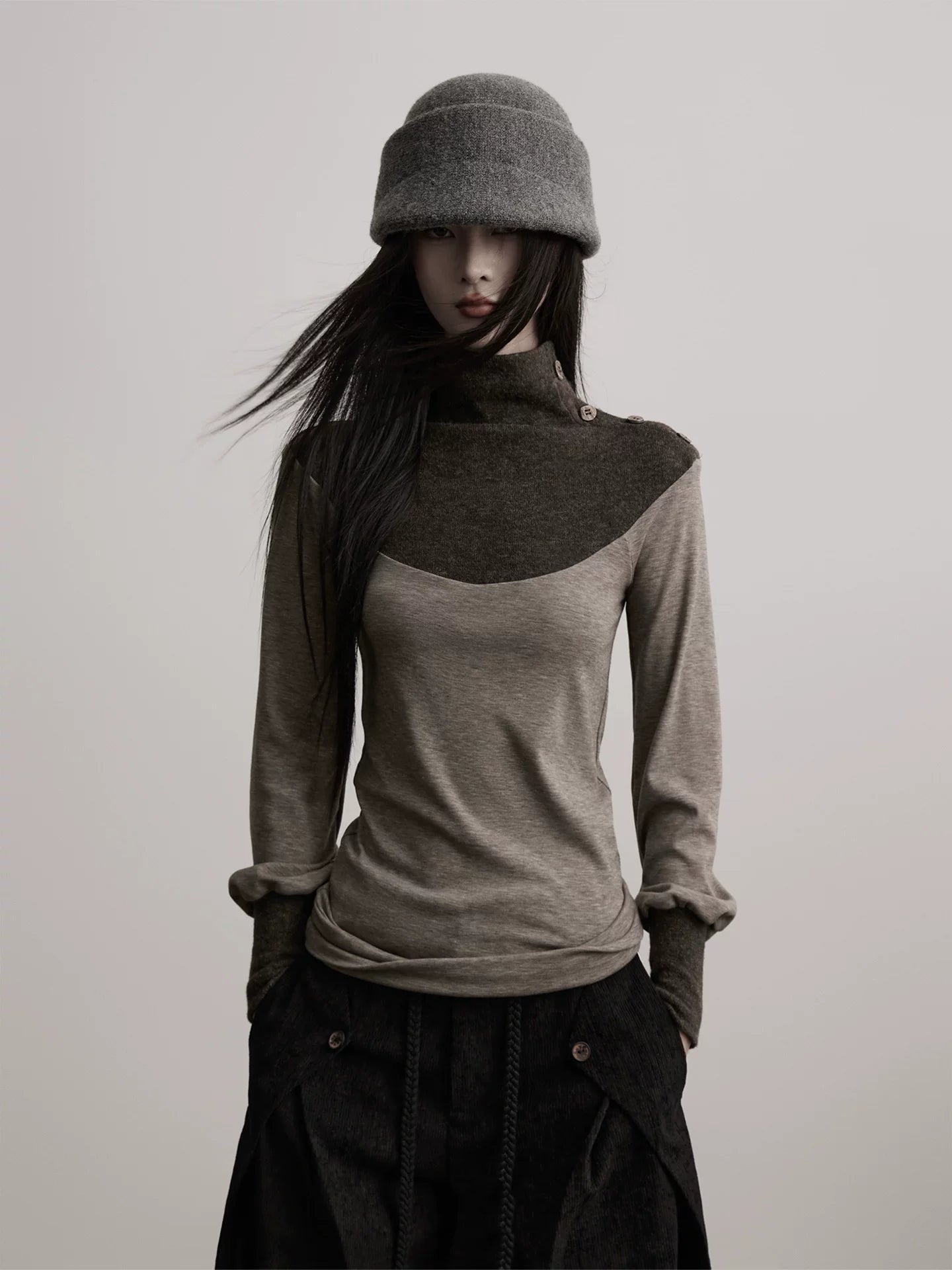INDULGE High Neckline Color Matching Long Sleeves