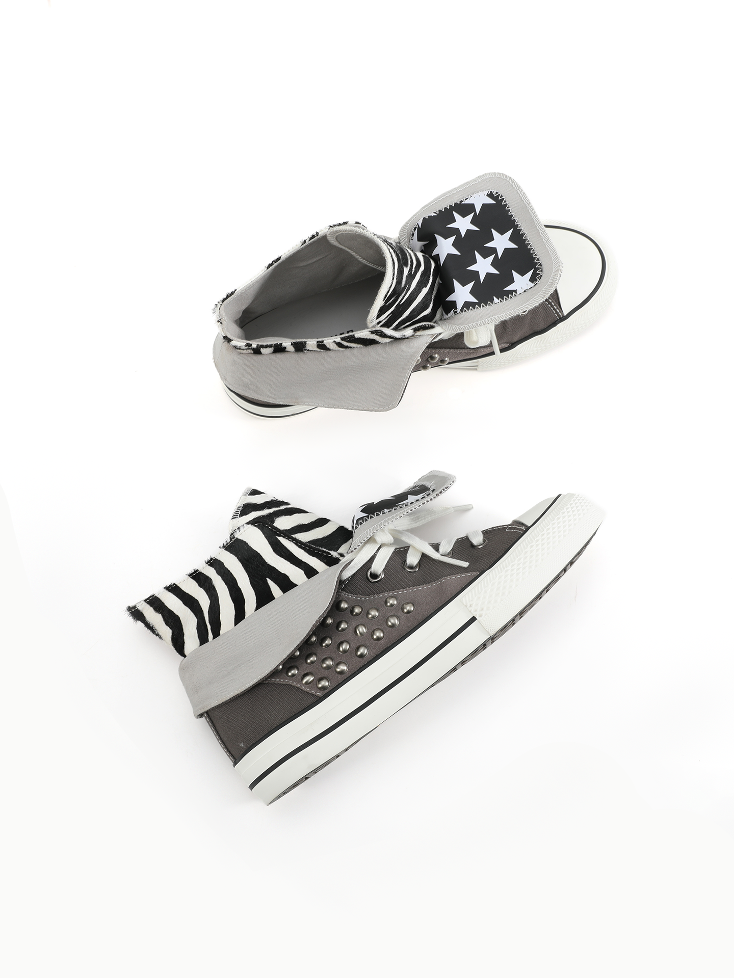 NumbAsia Zebra Pattern Star Print Rivet Canvas Shoes